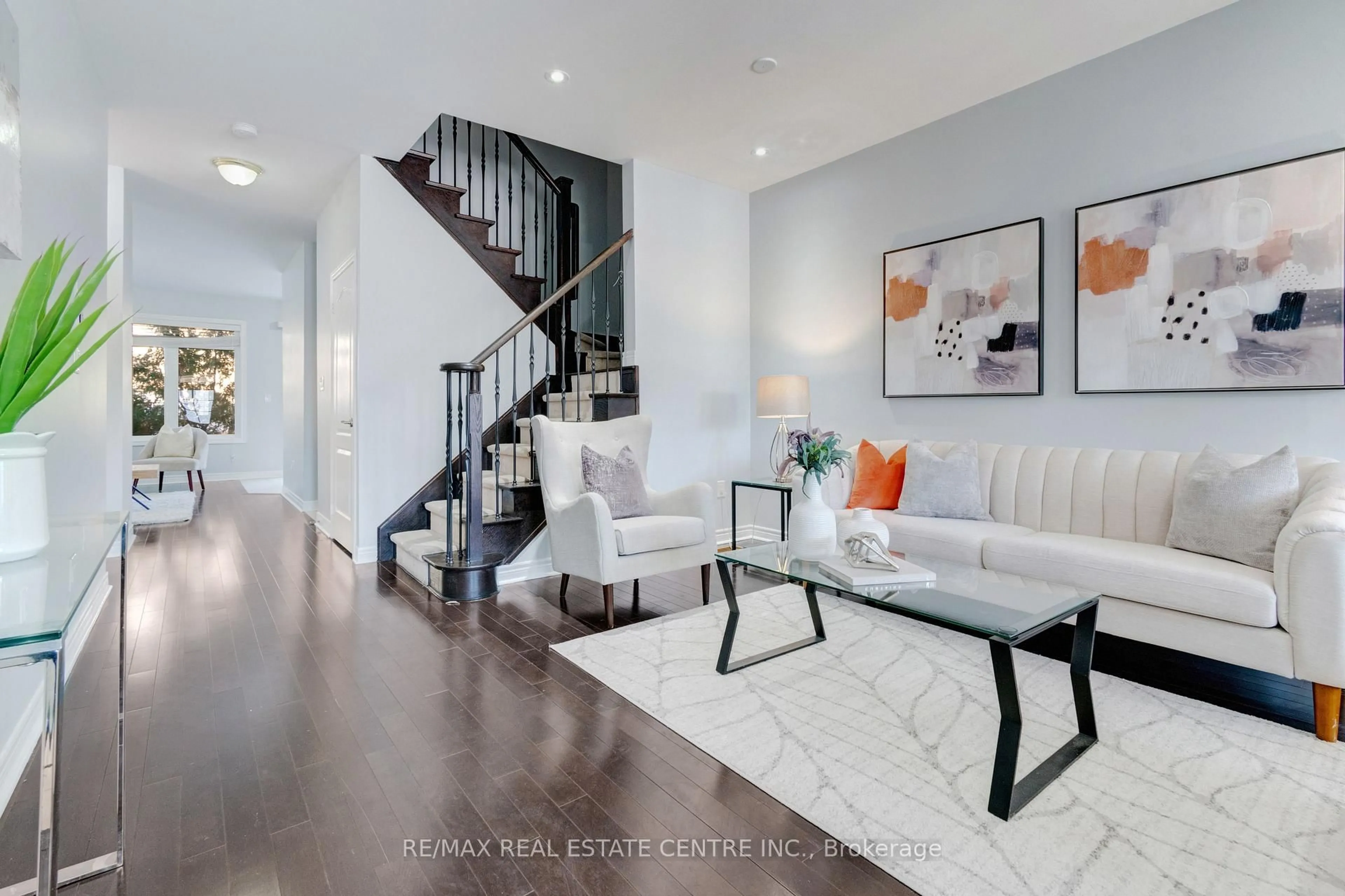 Living room with furniture, unknown for 49 Wardsville Dr, Brampton Ontario L6Y 0T7