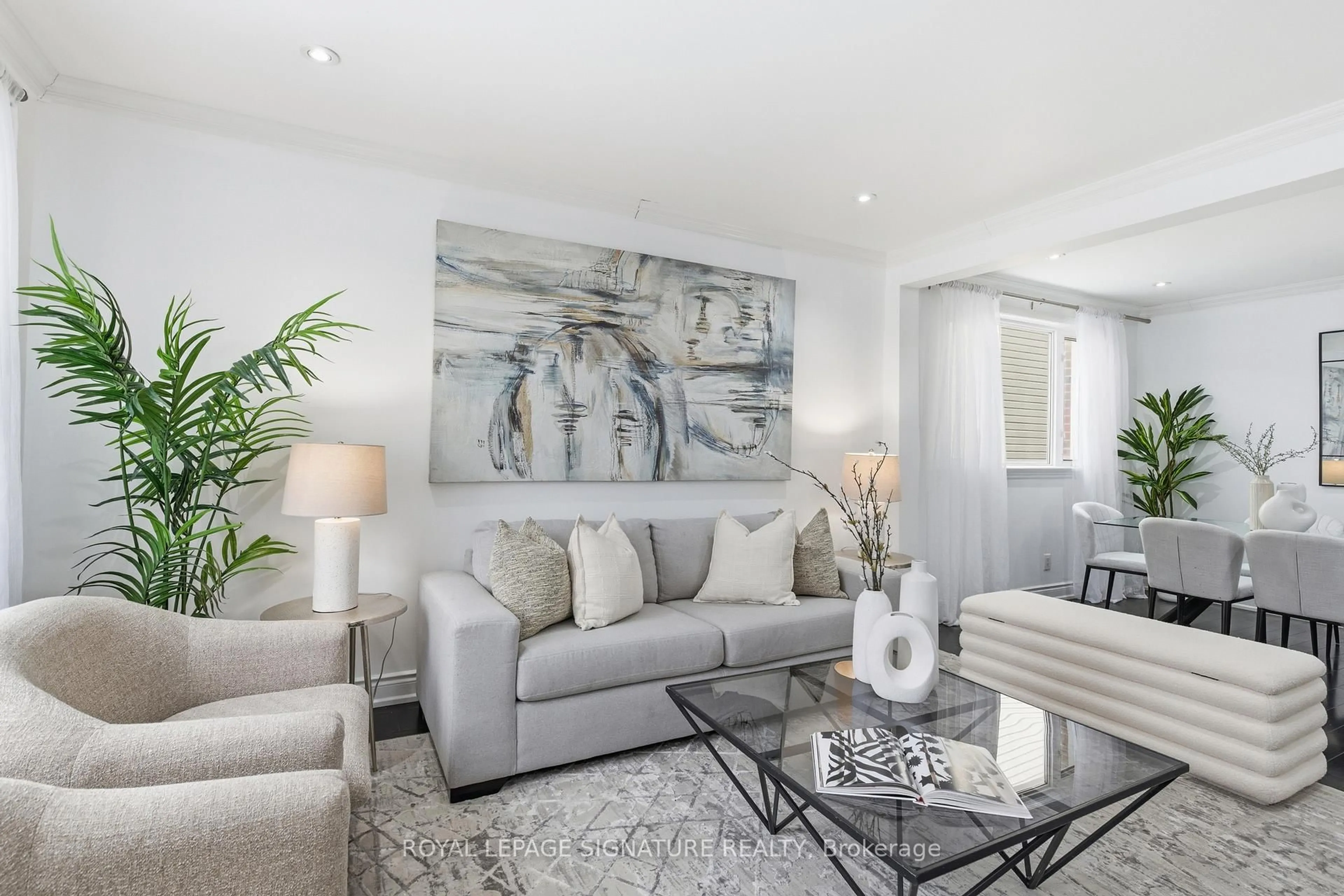 Living room with furniture, unknown for 26 Guest St, Brampton Ontario L6W 1T8