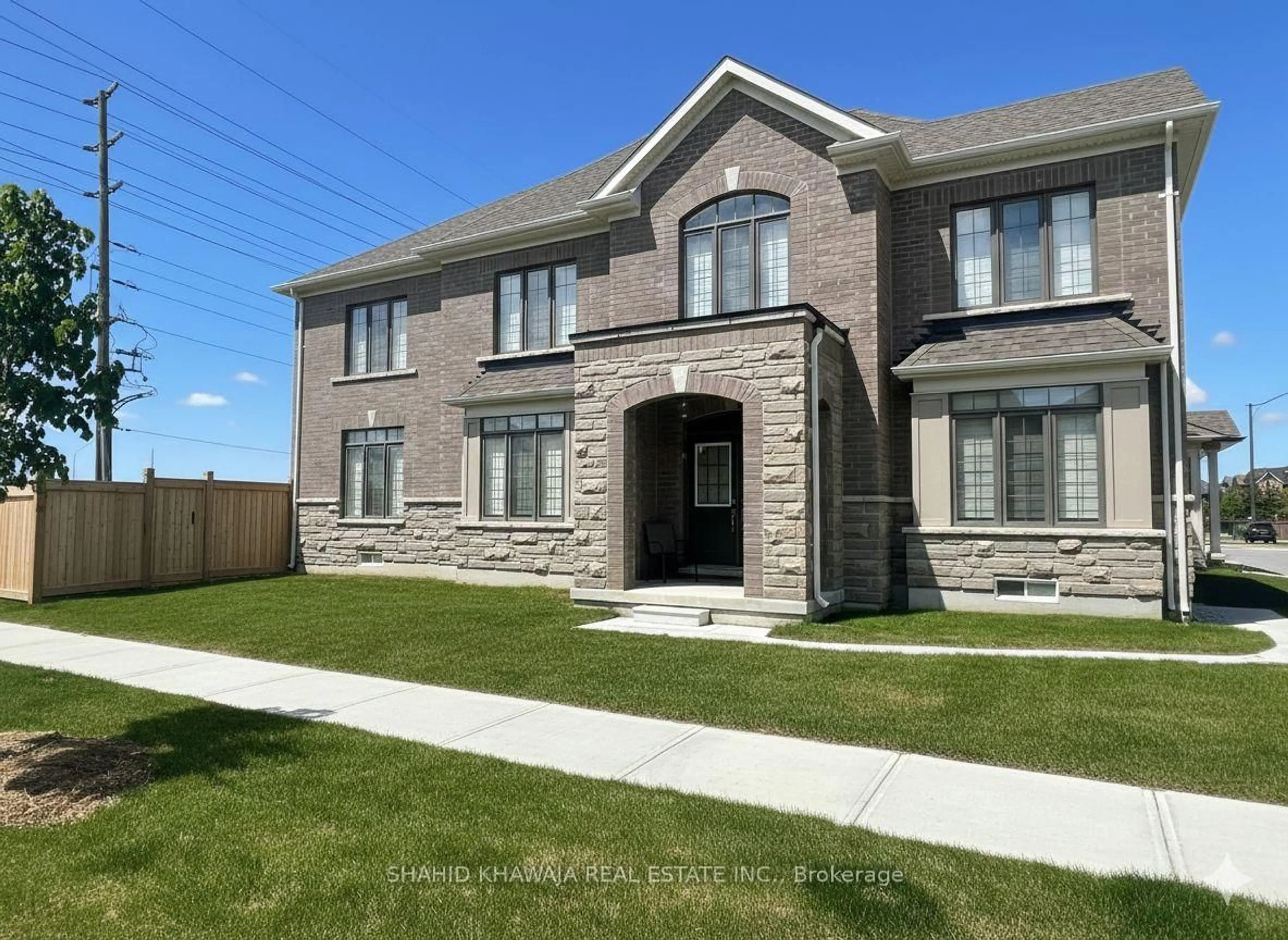 Home with brick exterior material, street for 322 Valleyway Dr, Brampton Ontario L6X 0K7