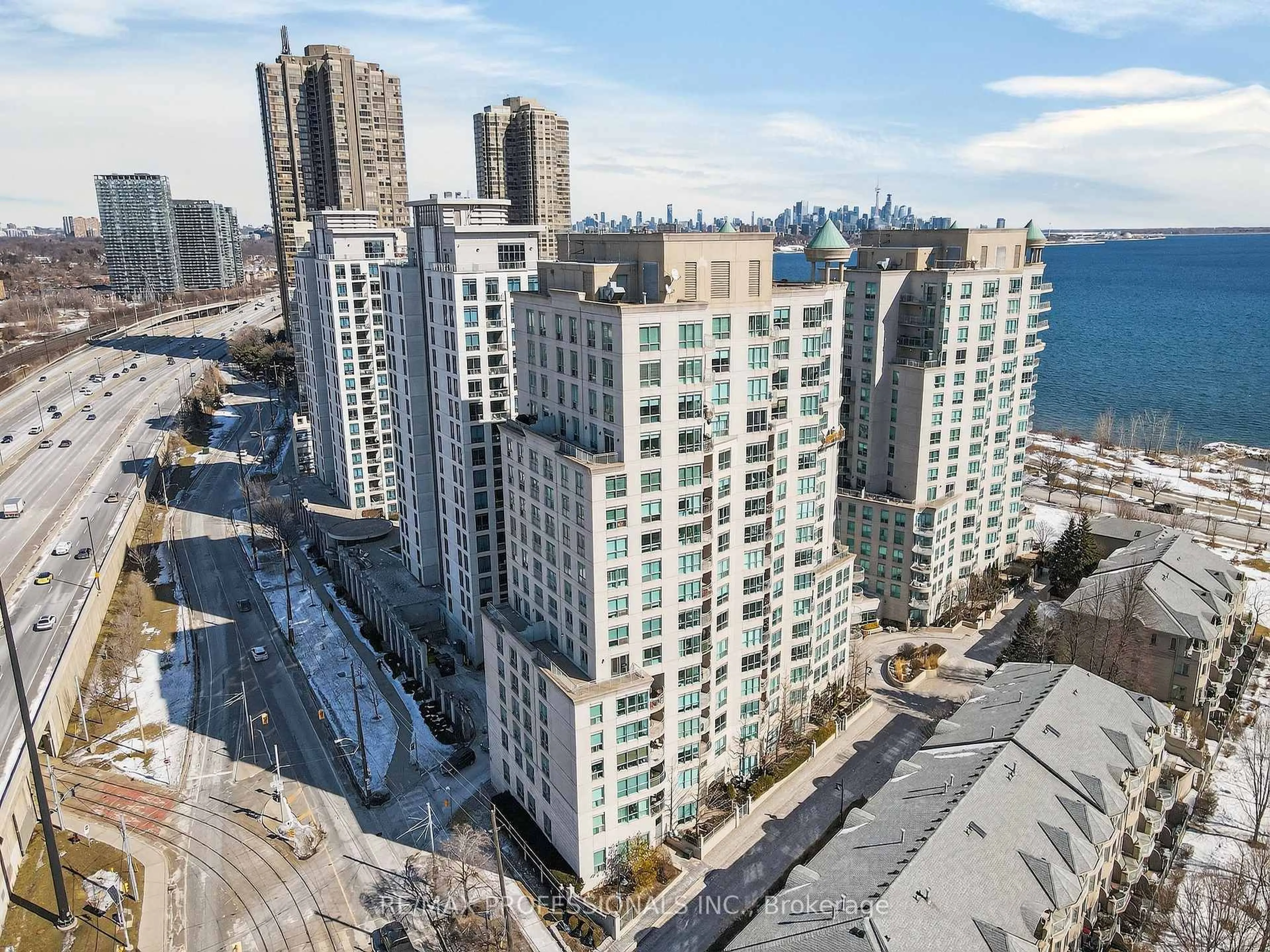 A pic from outside/outdoor area/front of a property/back of a property/a pic from drone, city buildings view from balcony for 2111 Lakeshore Blvd #812, Toronto Ontario M8V 4B2