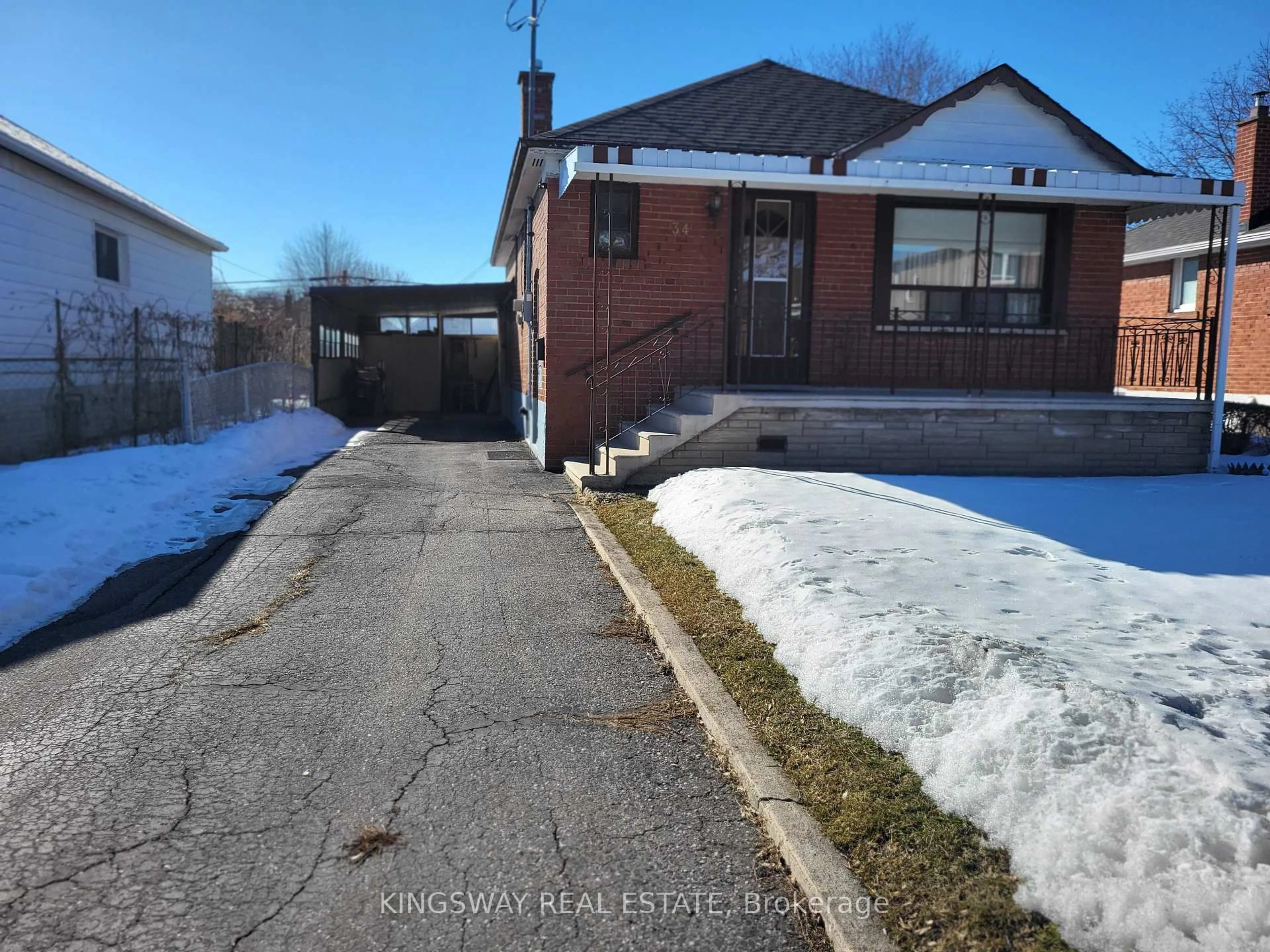 A pic from outside/outdoor area/front of a property/back of a property/a pic from drone, street for 34 O'donnell Ave, Toronto Ontario M8Z 3X9