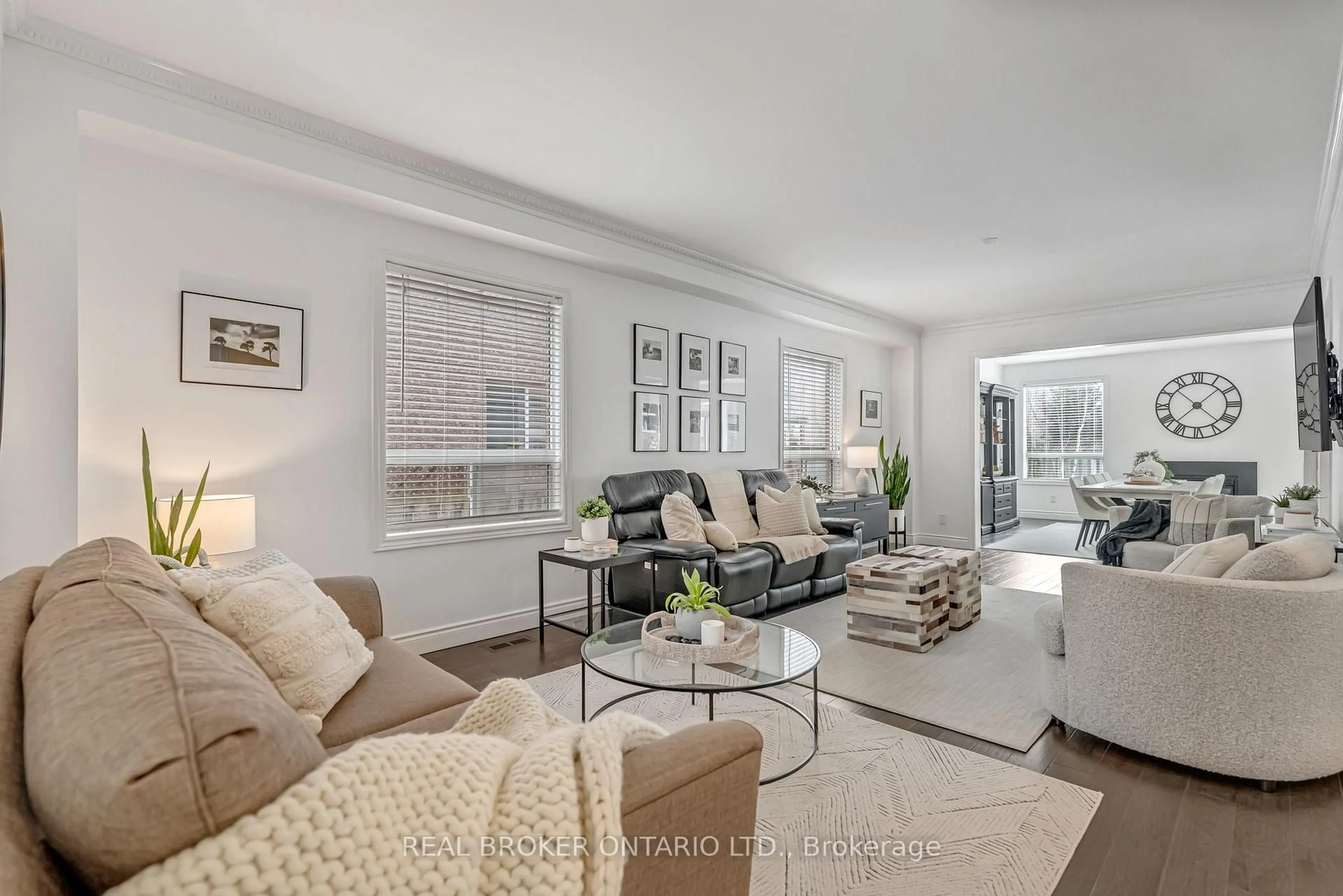 Living room with furniture, unknown for 1379 Liverpool St, Oakville Ontario L6M 4P1