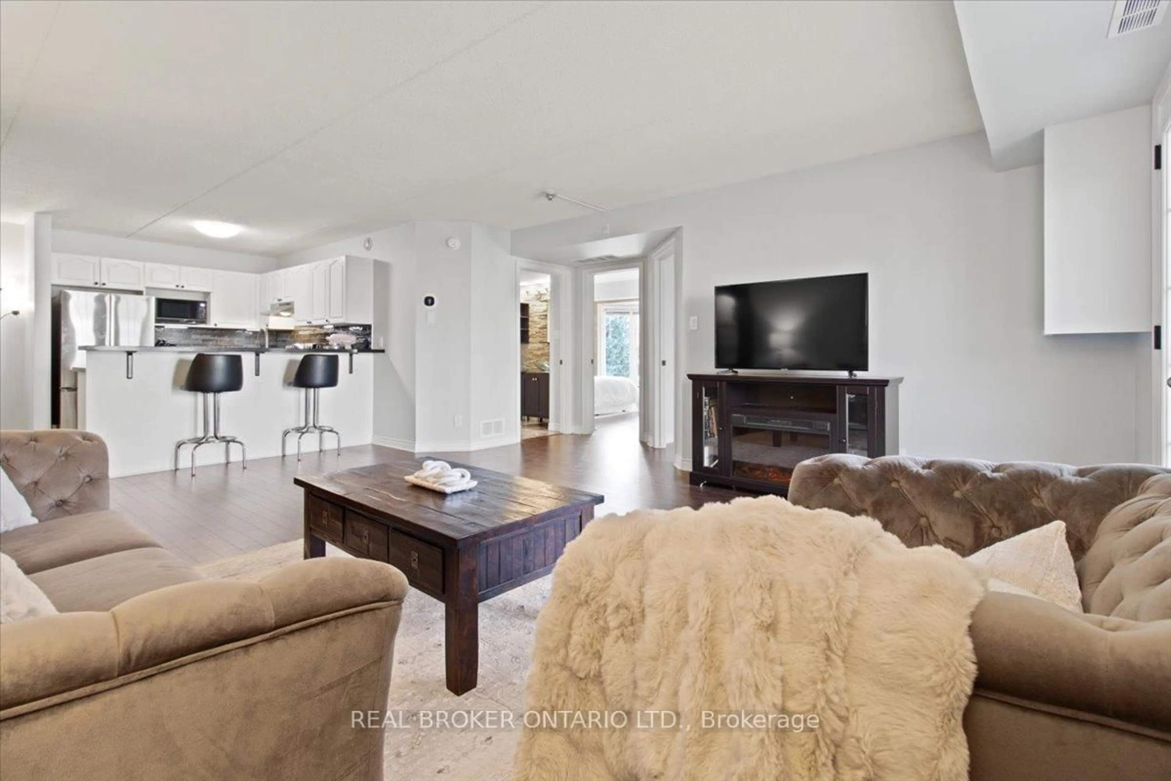 Living room with furniture, unknown for 2010 Cleaver Ave #214, Burlington Ontario L7M 4C1