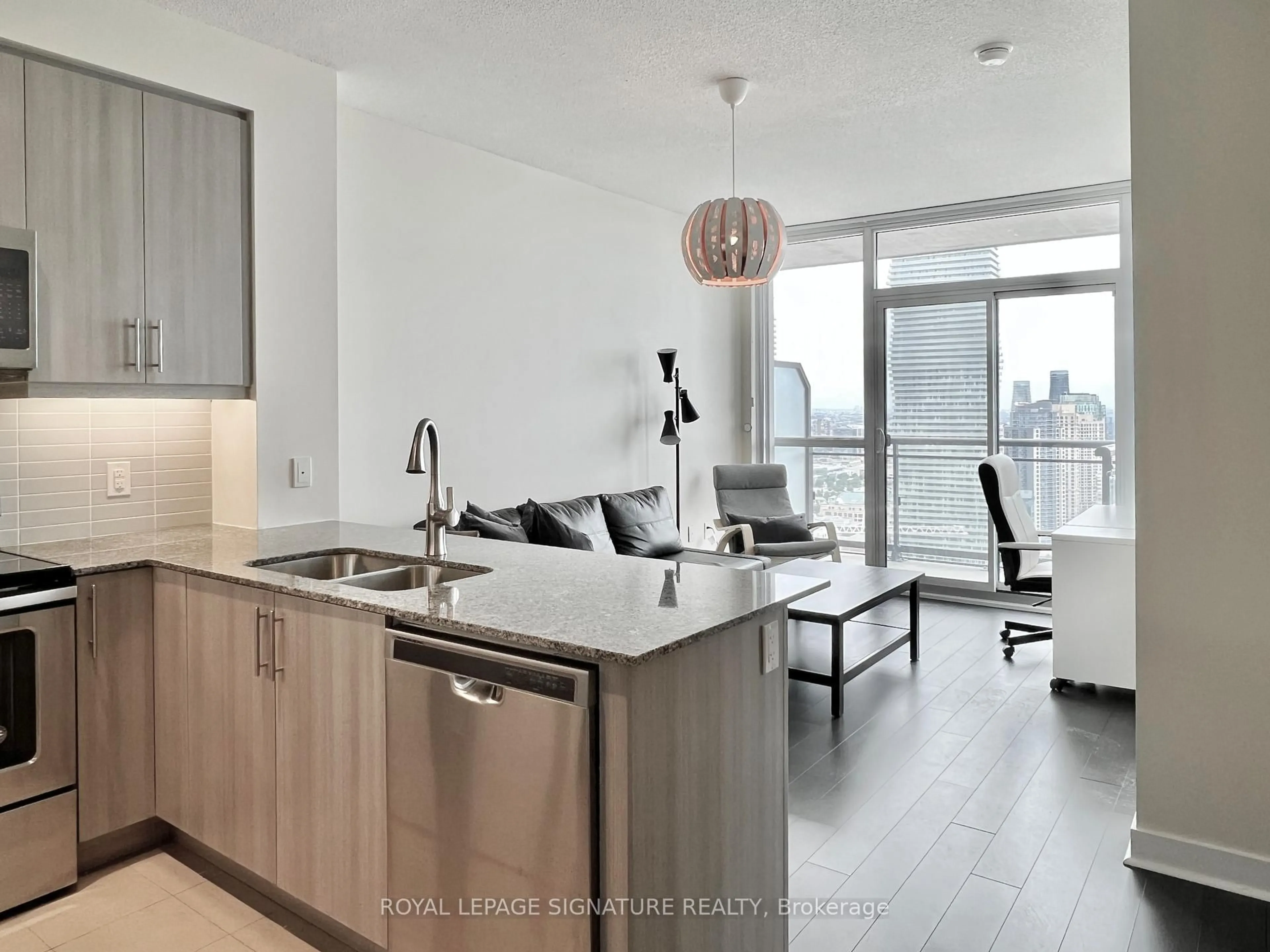 Open concept kitchen, wood/laminate floor for 3975 Grand Park Dr #3301, Mississauga Ontario L5B 4M6