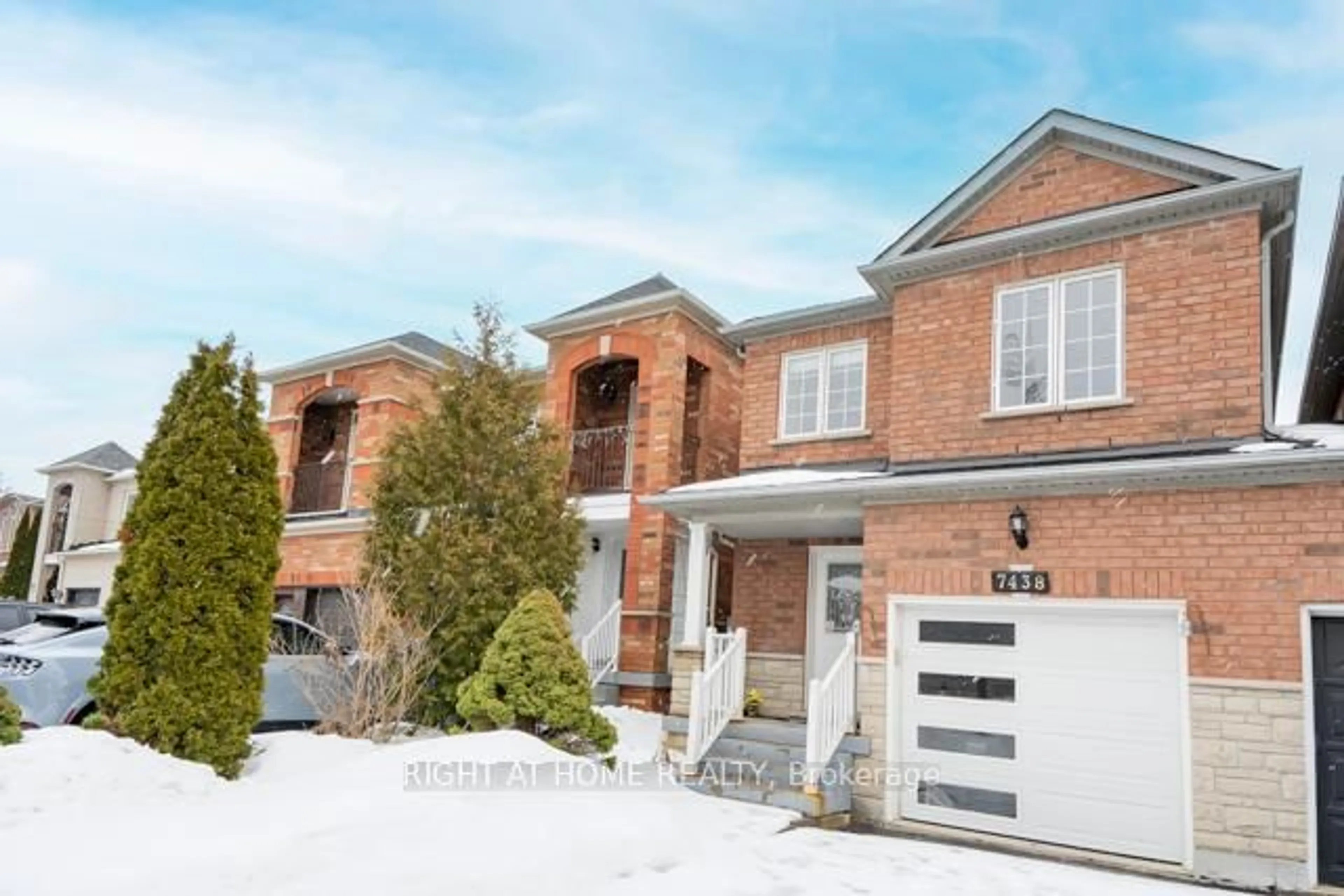 Home with brick exterior material, street for 7438 Magistrate Terr, Mississauga Ontario L5W 1L2