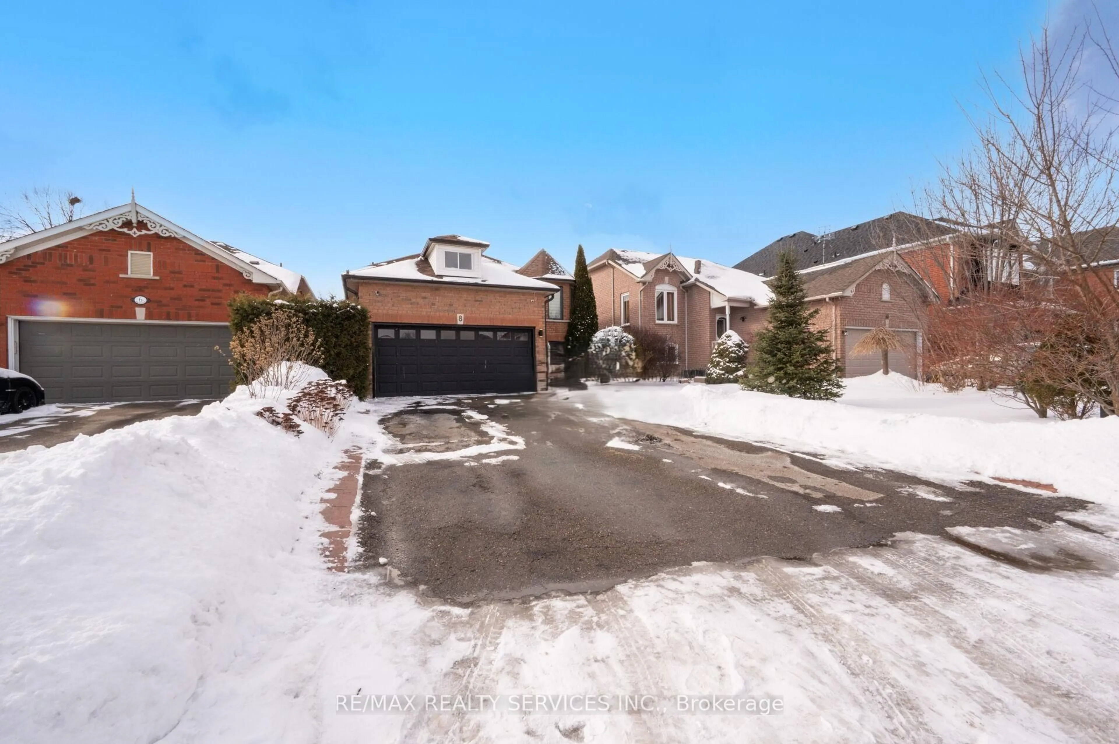 Unknown for 8 Bradwick Crt, Caledon Ontario L7C 1B6