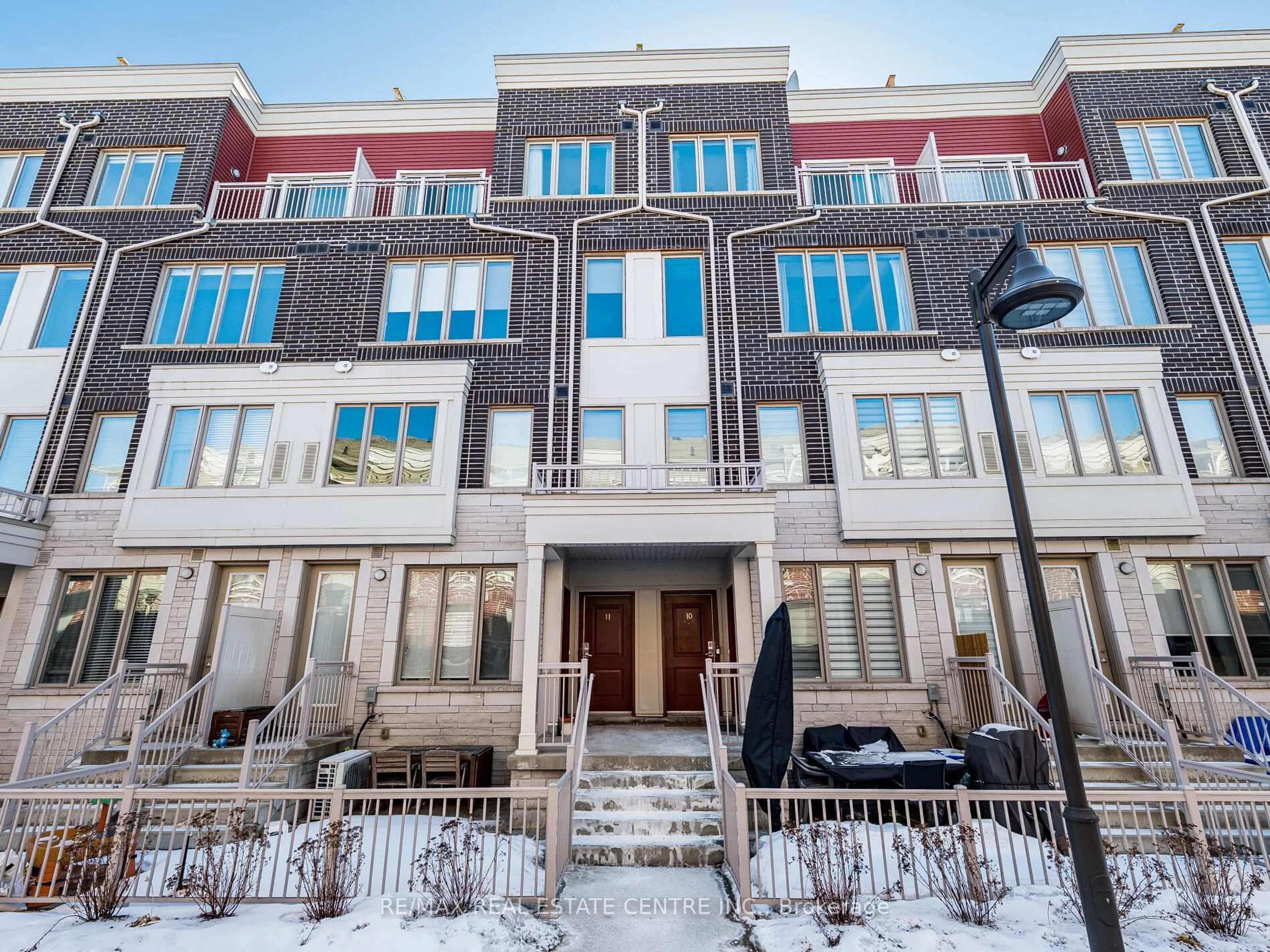 Unknown for 125 Long Branch Ave #10, Toronto Ontario M8W 0A9