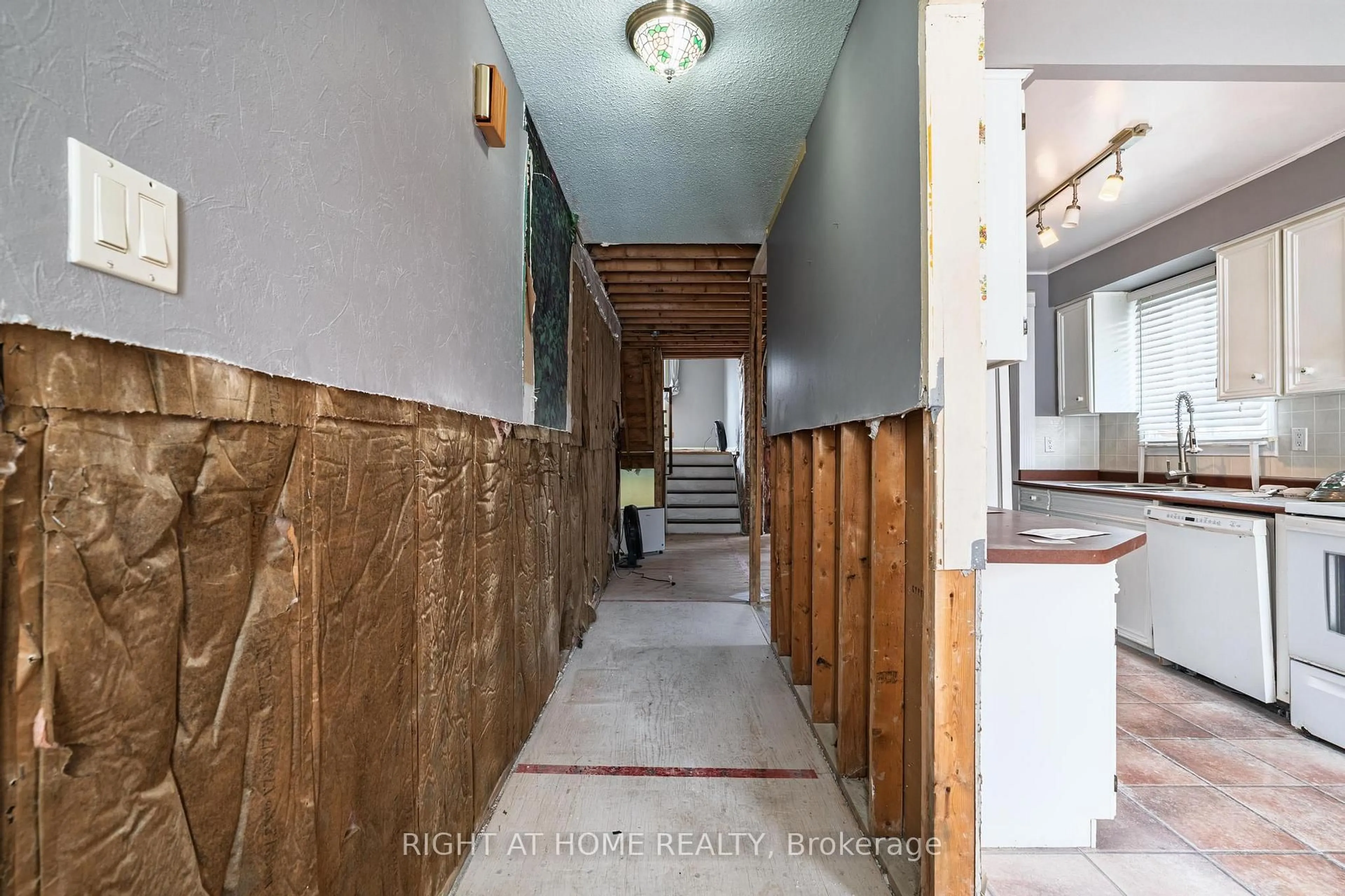 Unknown for 5 Simmons Blvd, Brampton Ontario L6V 3V3