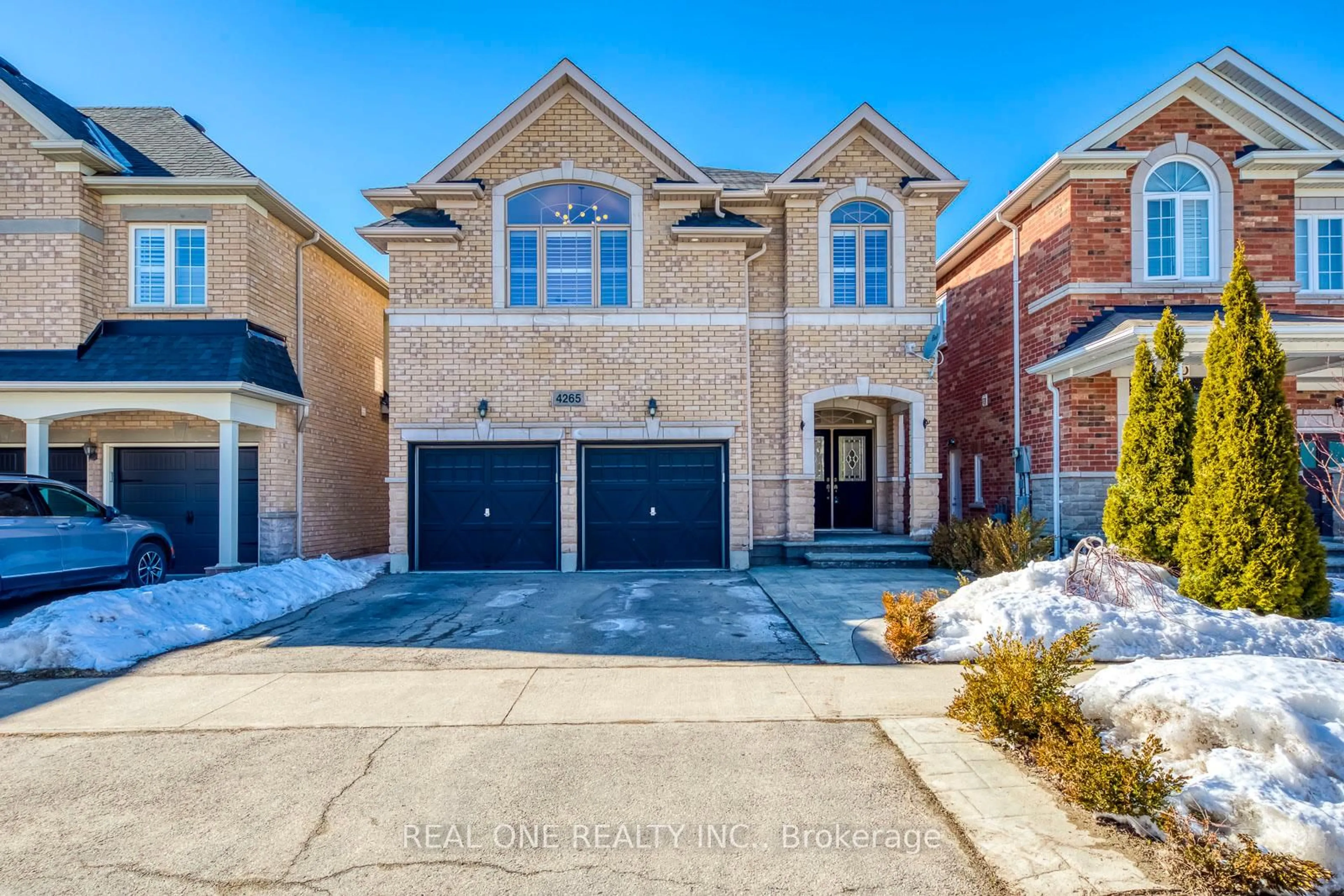 Home with brick exterior material, street for 4265 Ryan Lane, Burlington Ontario L7M 0M3