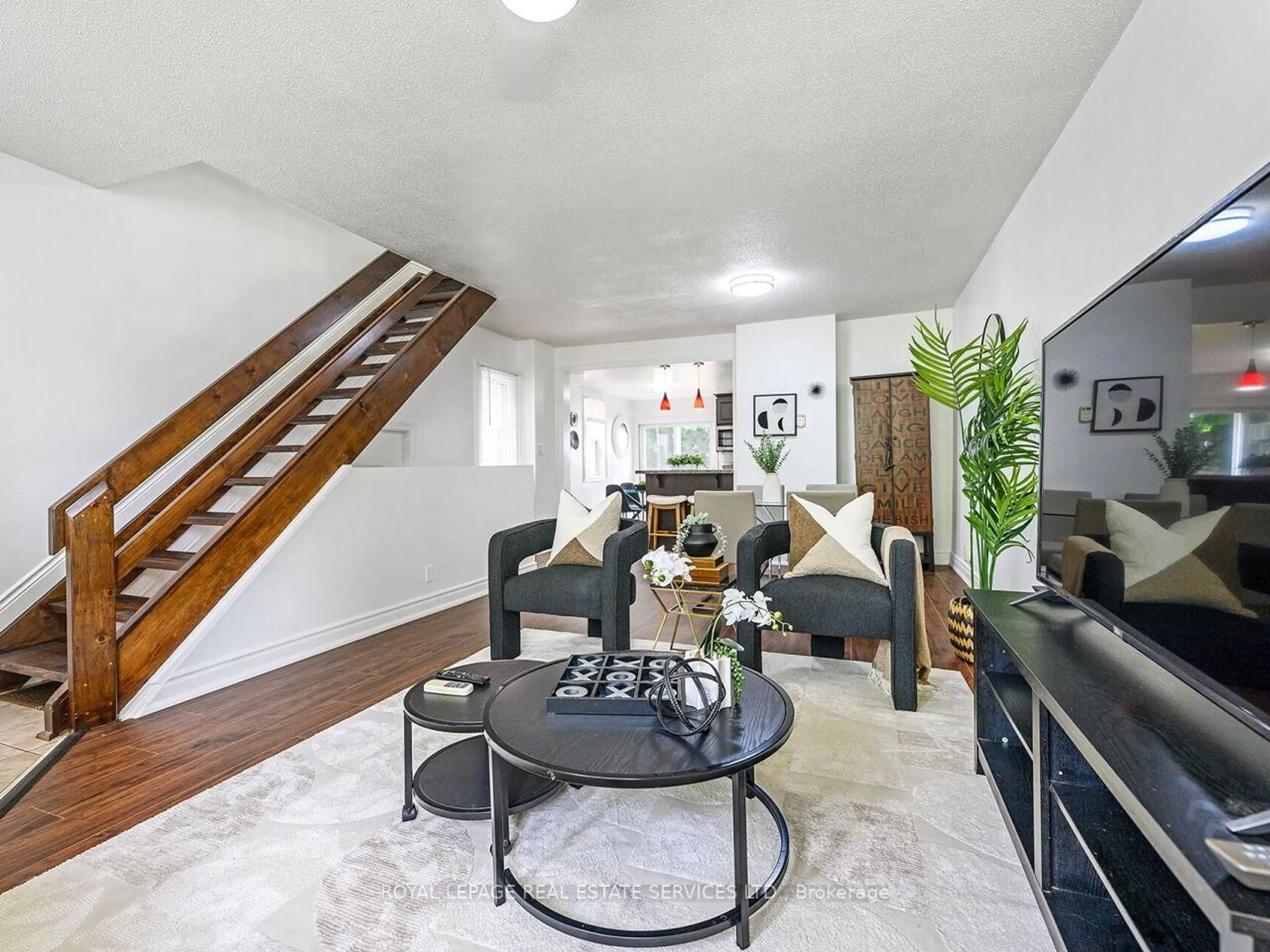 Living room with furniture, unknown for 135 Bernice Cres, Toronto Ontario M6N 1X3