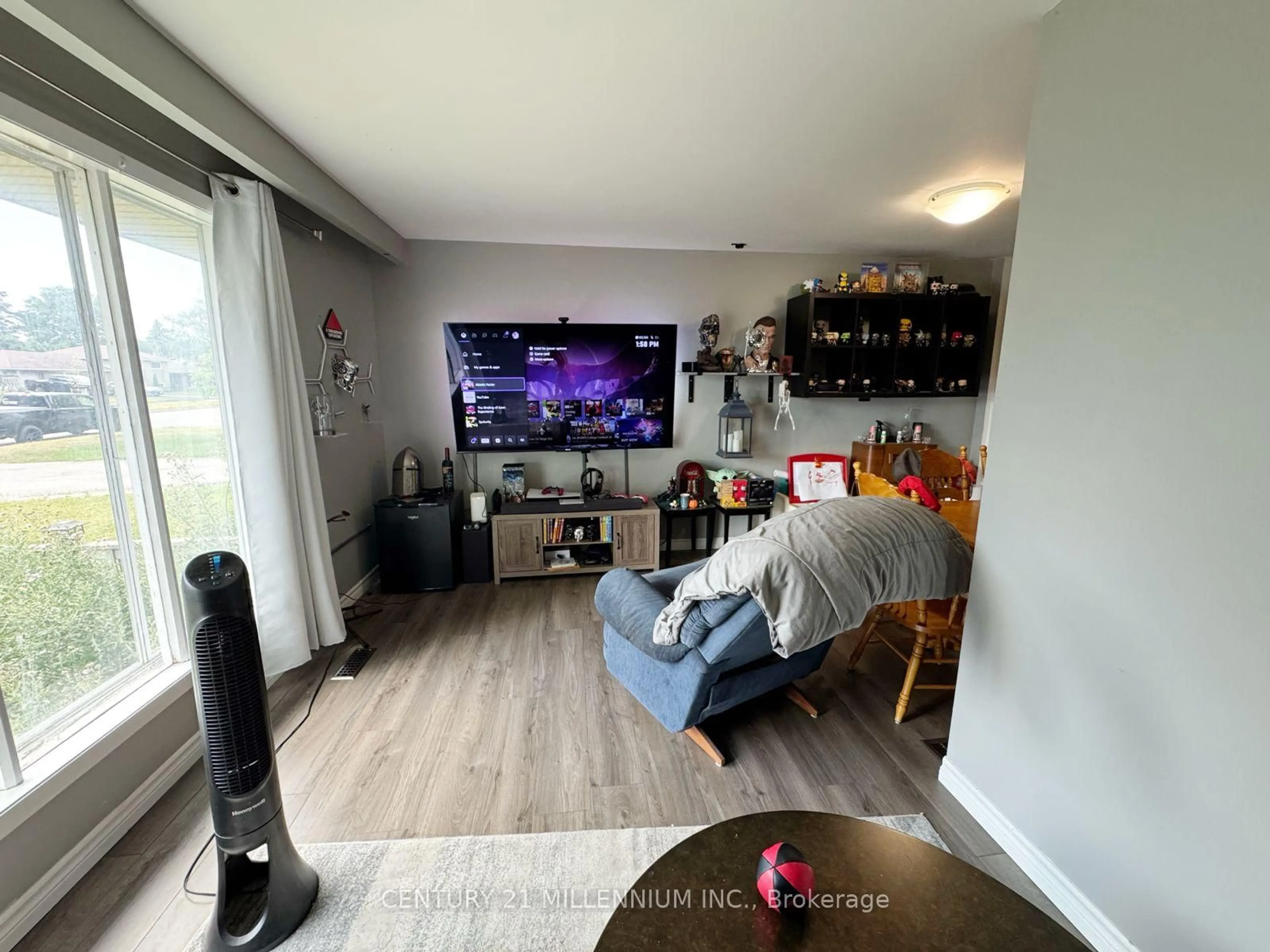 A pic of a room for 79A Dawson Rd, Orangeville Ontario L9W 2W4