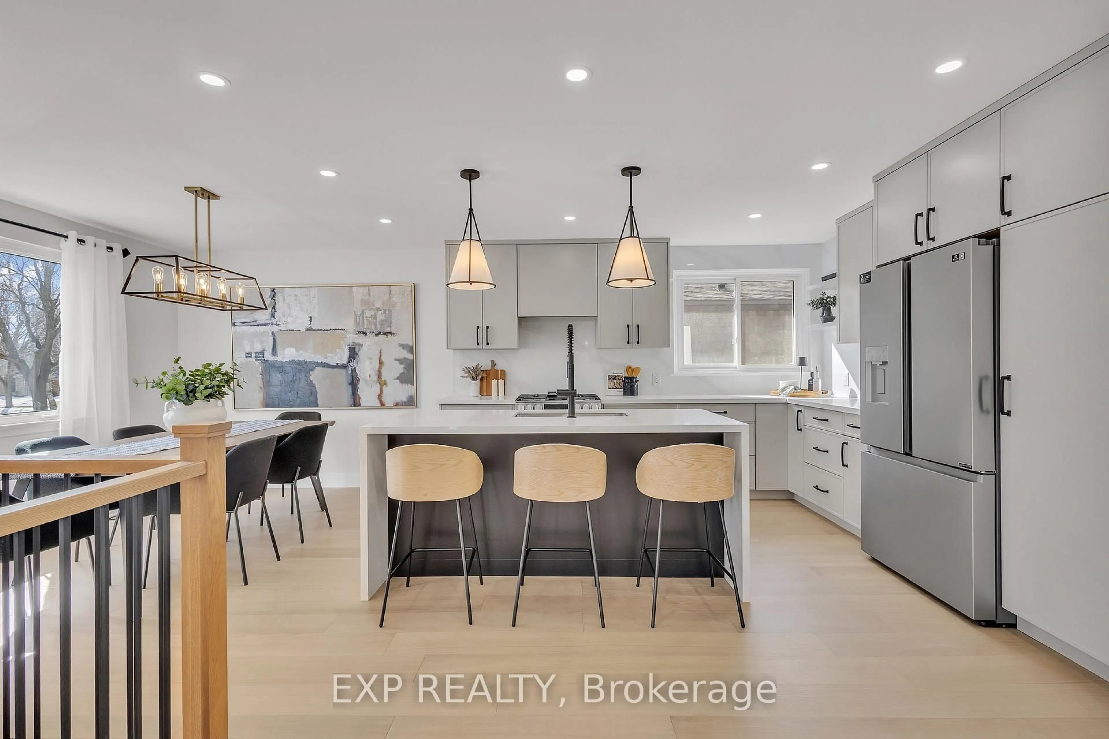 Open concept kitchen, ceramic/tile floor for 4185 Sutherland Cres, Burlington Ontario L7L 5G3