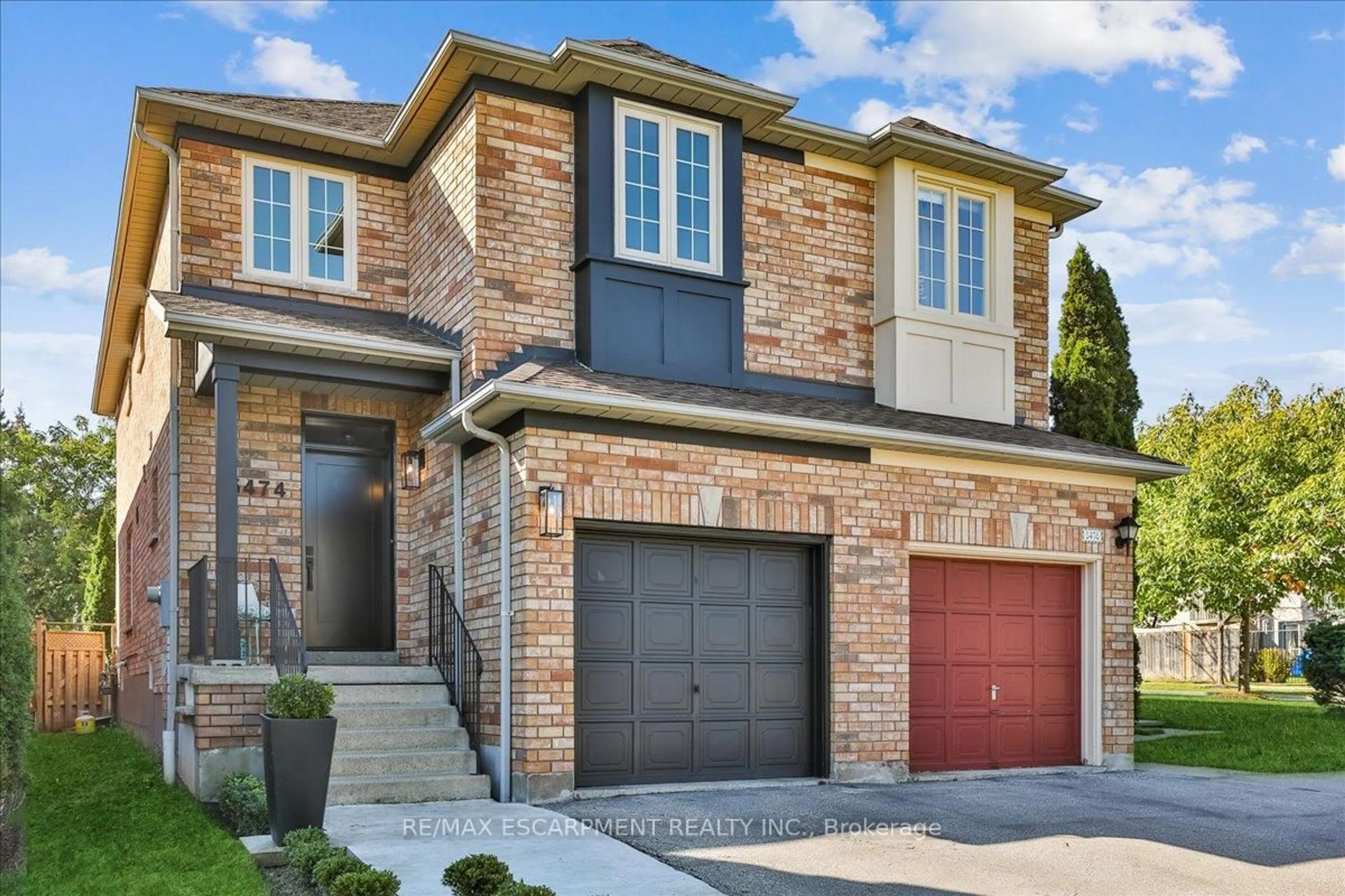 Home with brick exterior material, street for 5474 Palmerston Cres, Mississauga Ontario L5M 5Z8