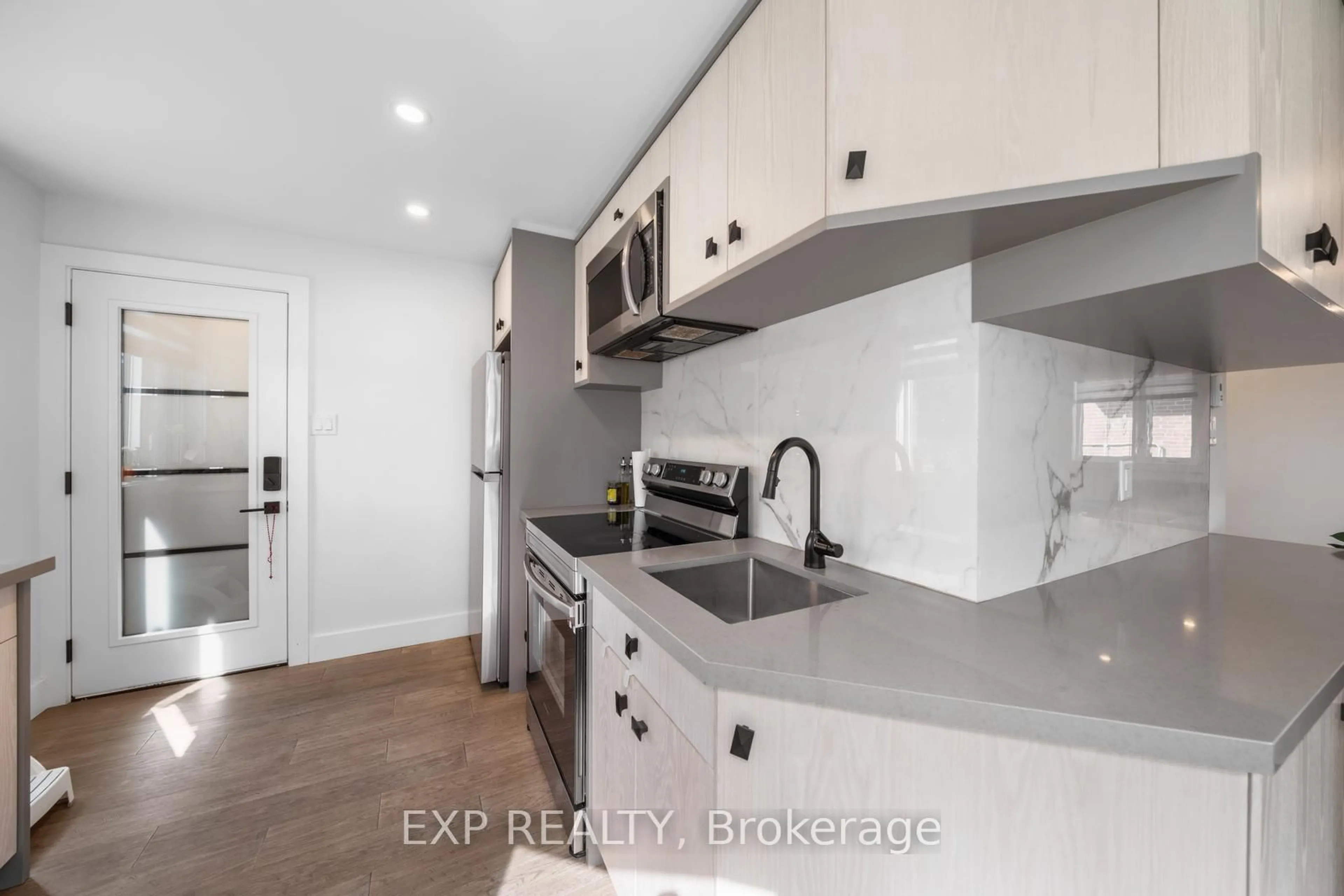 Unknown for 5 Brendwin Rd, Toronto Ontario M6N 4V6