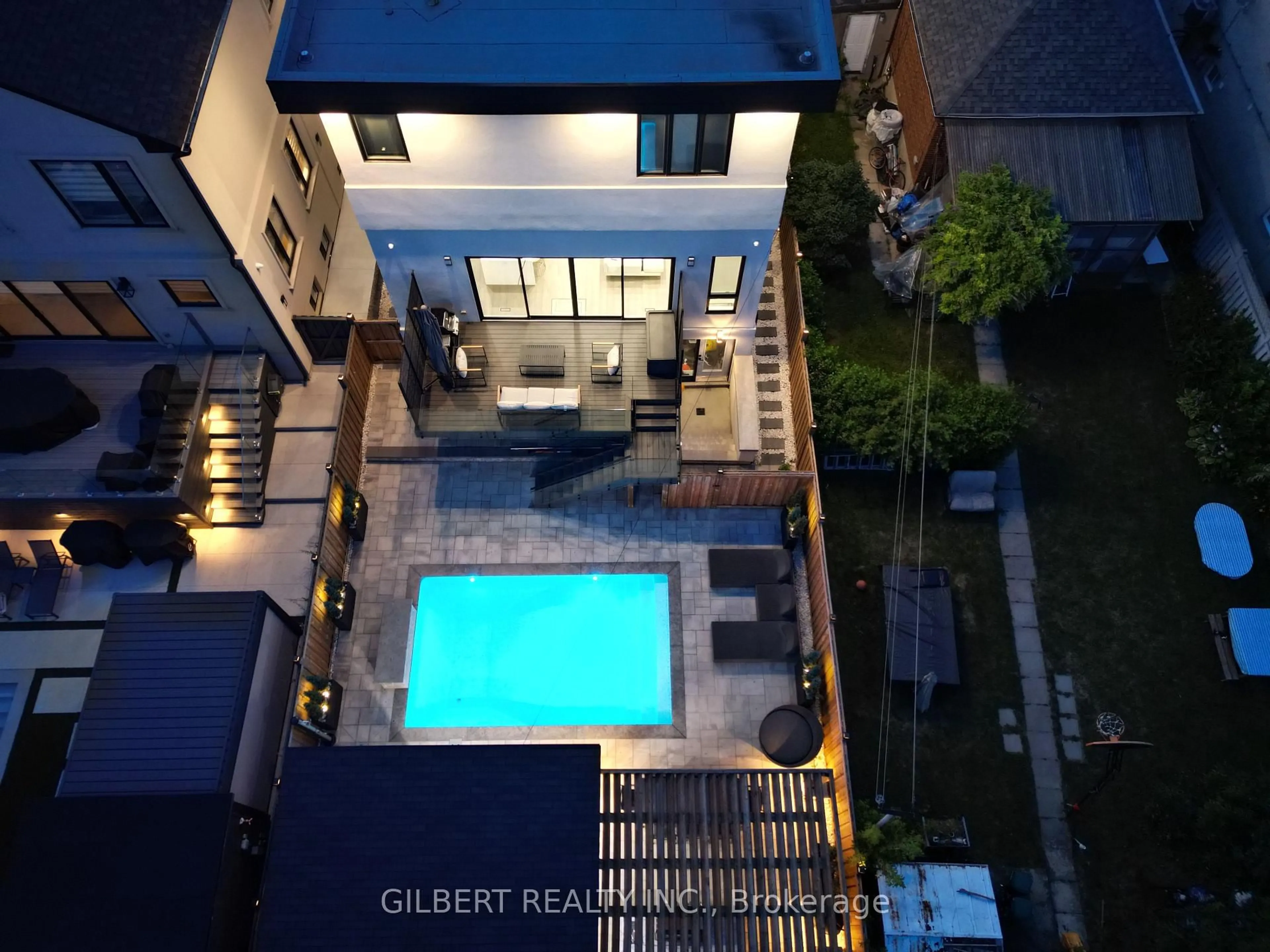 A pic from outside/outdoor area/front of a property/back of a property/a pic from drone, street for 485 ridelle Ave, Toronto Ontario M6B 1K6