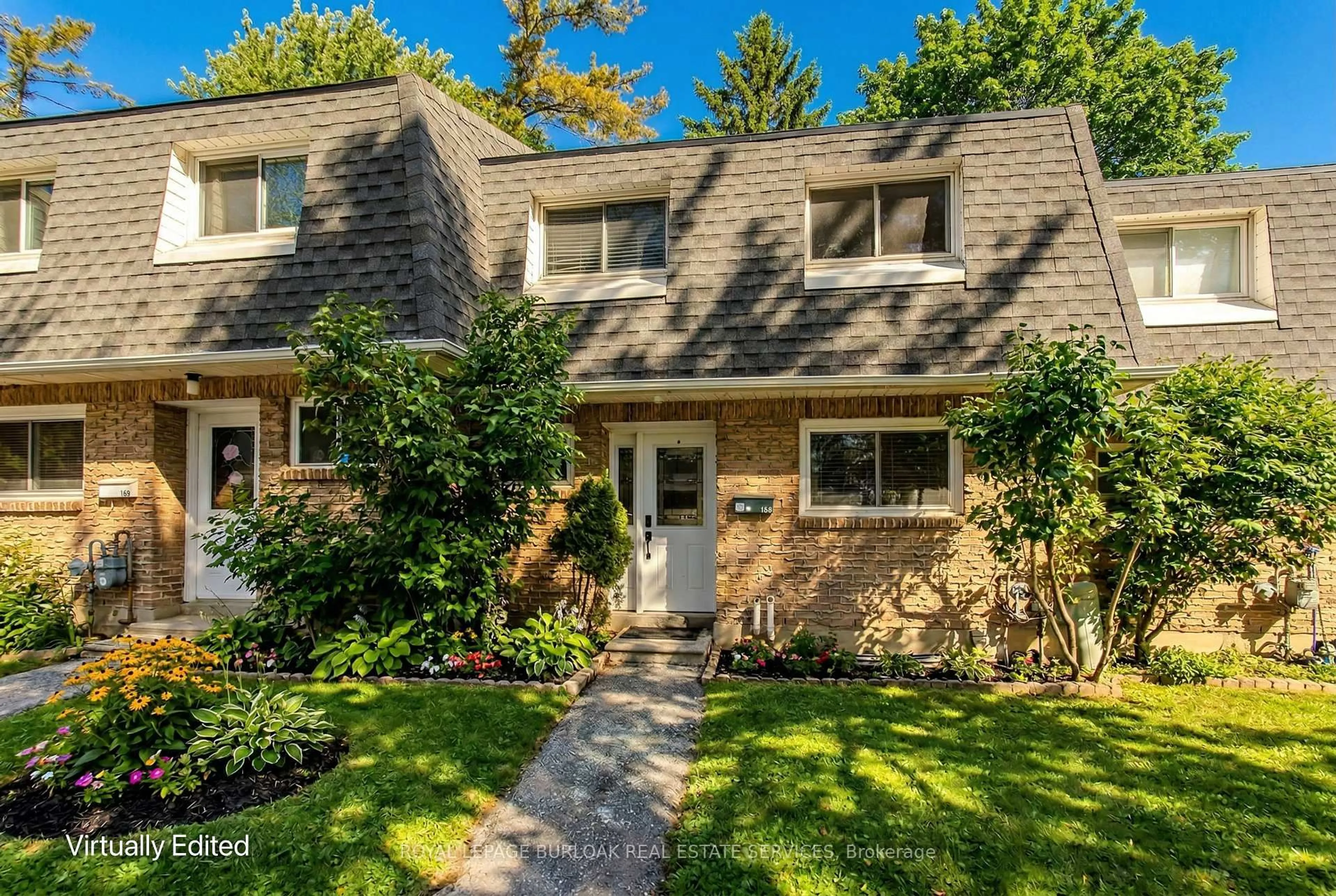 Home with brick exterior material, street for 2050 Upper Middle Rd #168, Burlington Ontario L7P 3R9