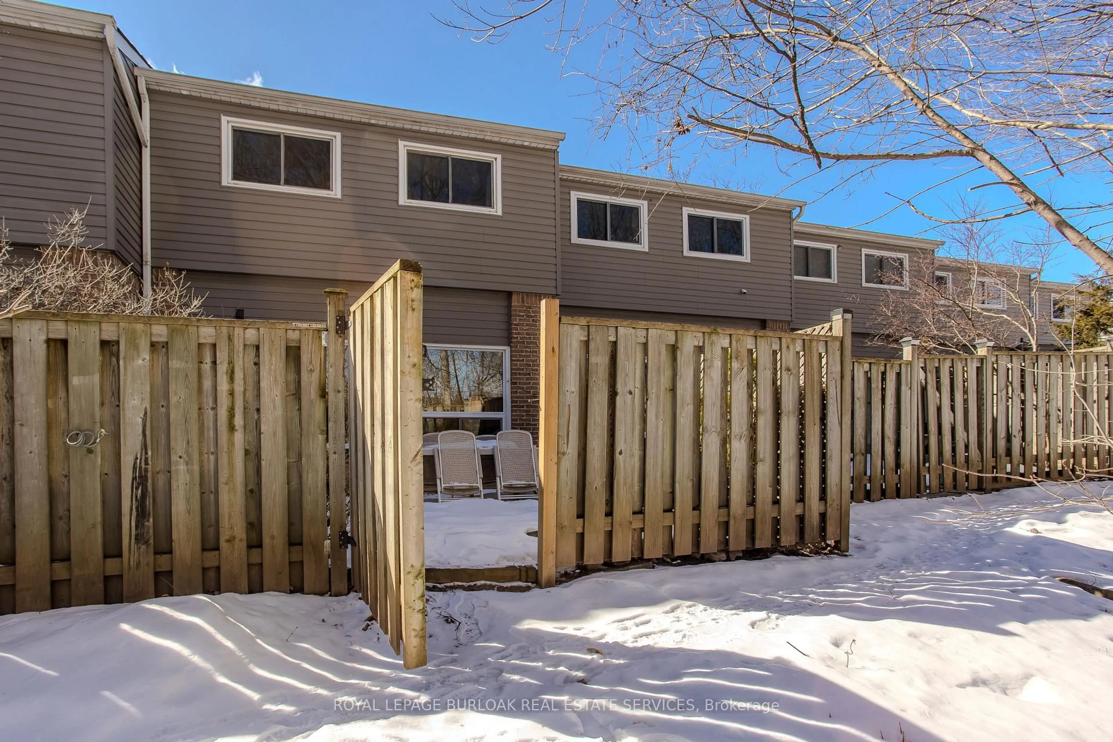 Unknown for 2050 Upper Middle Rd #168, Burlington Ontario L7P 3R9