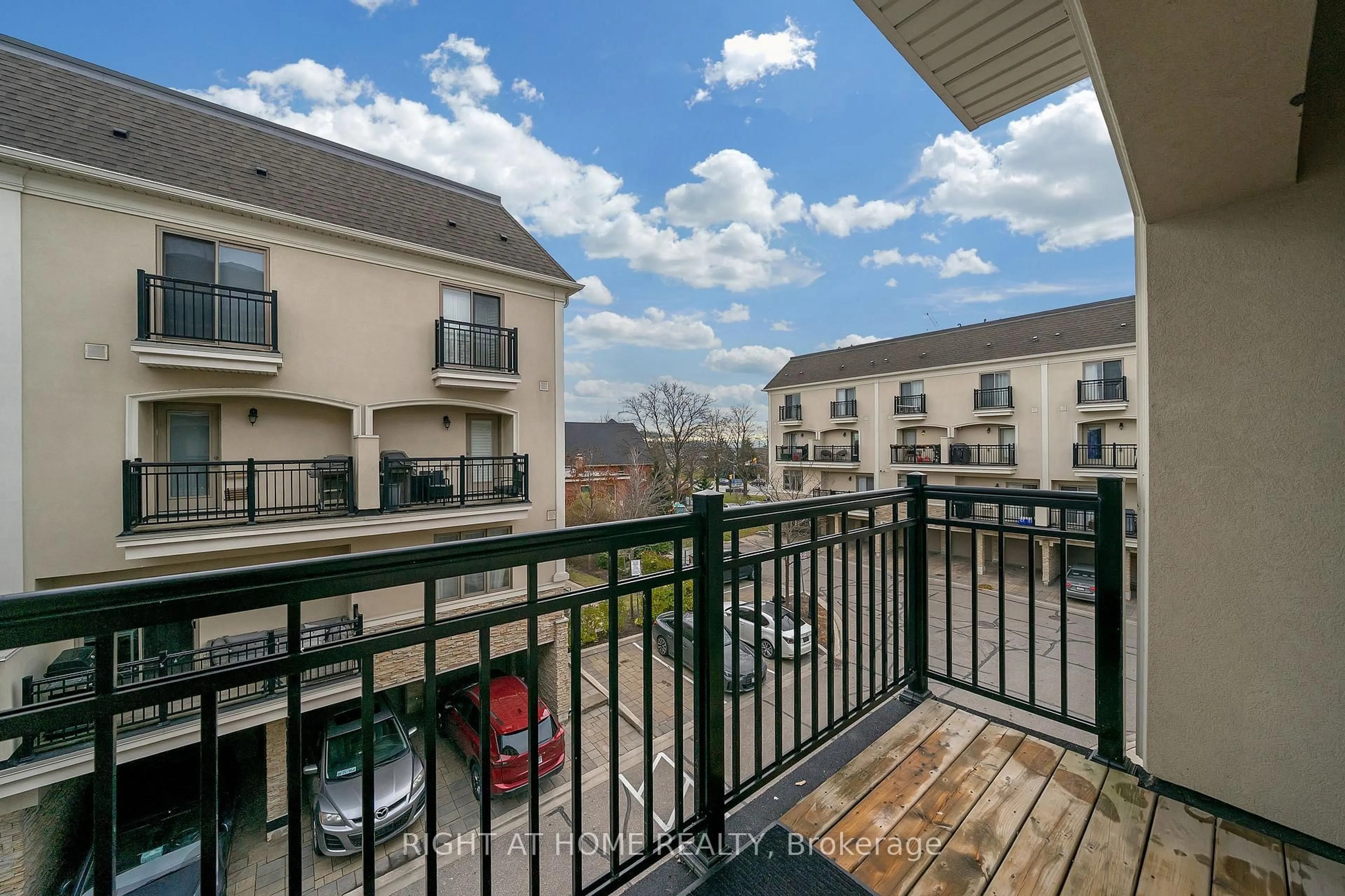 Balcony in the apartment, unknown for 3077 Cawthra Rd #18, Mississauga Ontario L5A 2X4