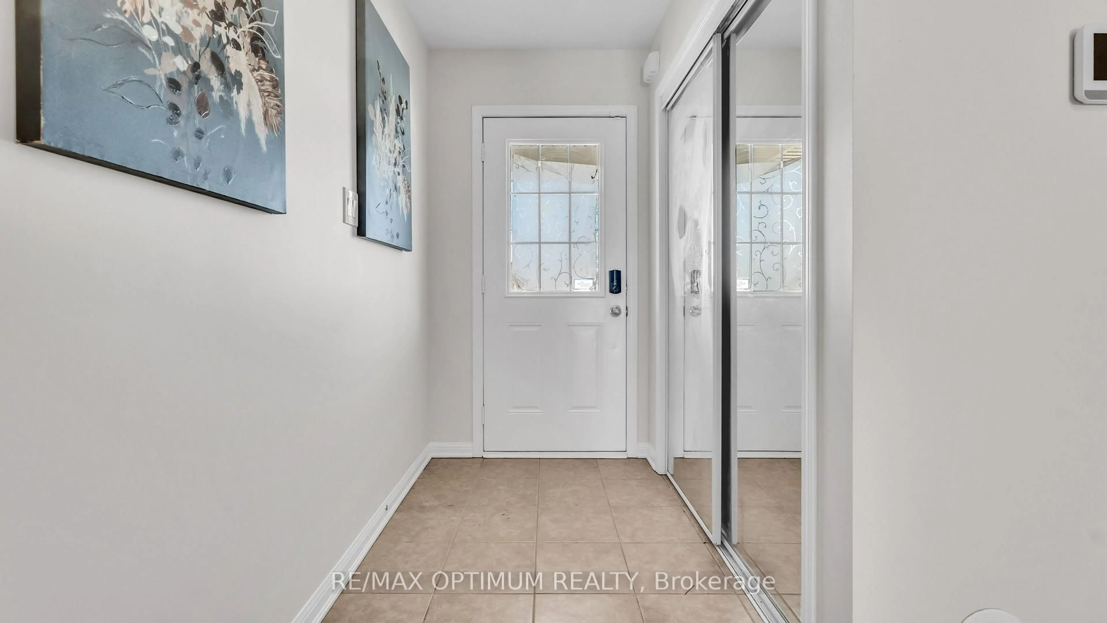 Indoor entryway for 80 Memory Lane, Brampton Ontario L7A 0W5