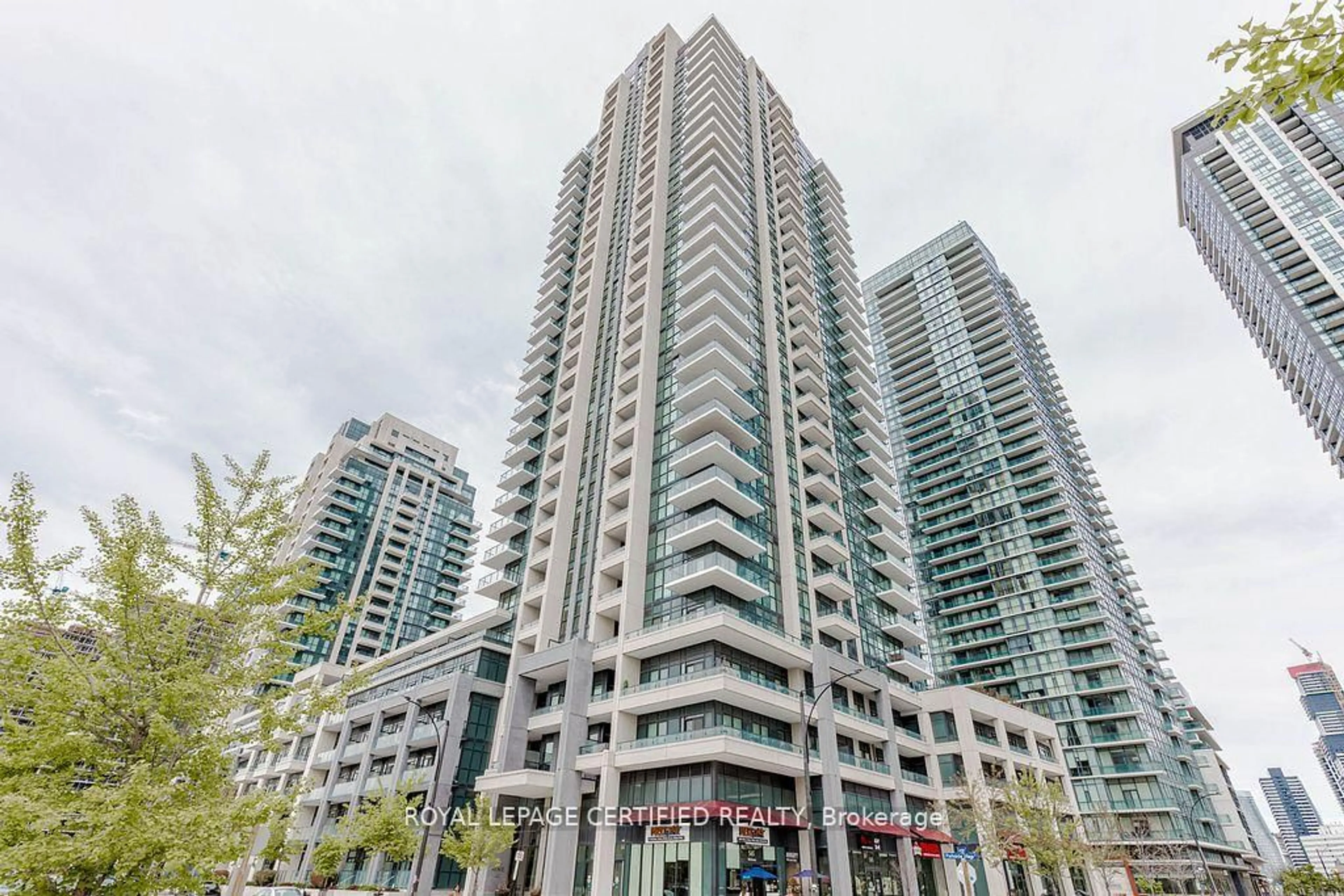 Patio, unknown for 4055 Parkside Village Dr #3212, Mississauga Ontario L5B 0K8
