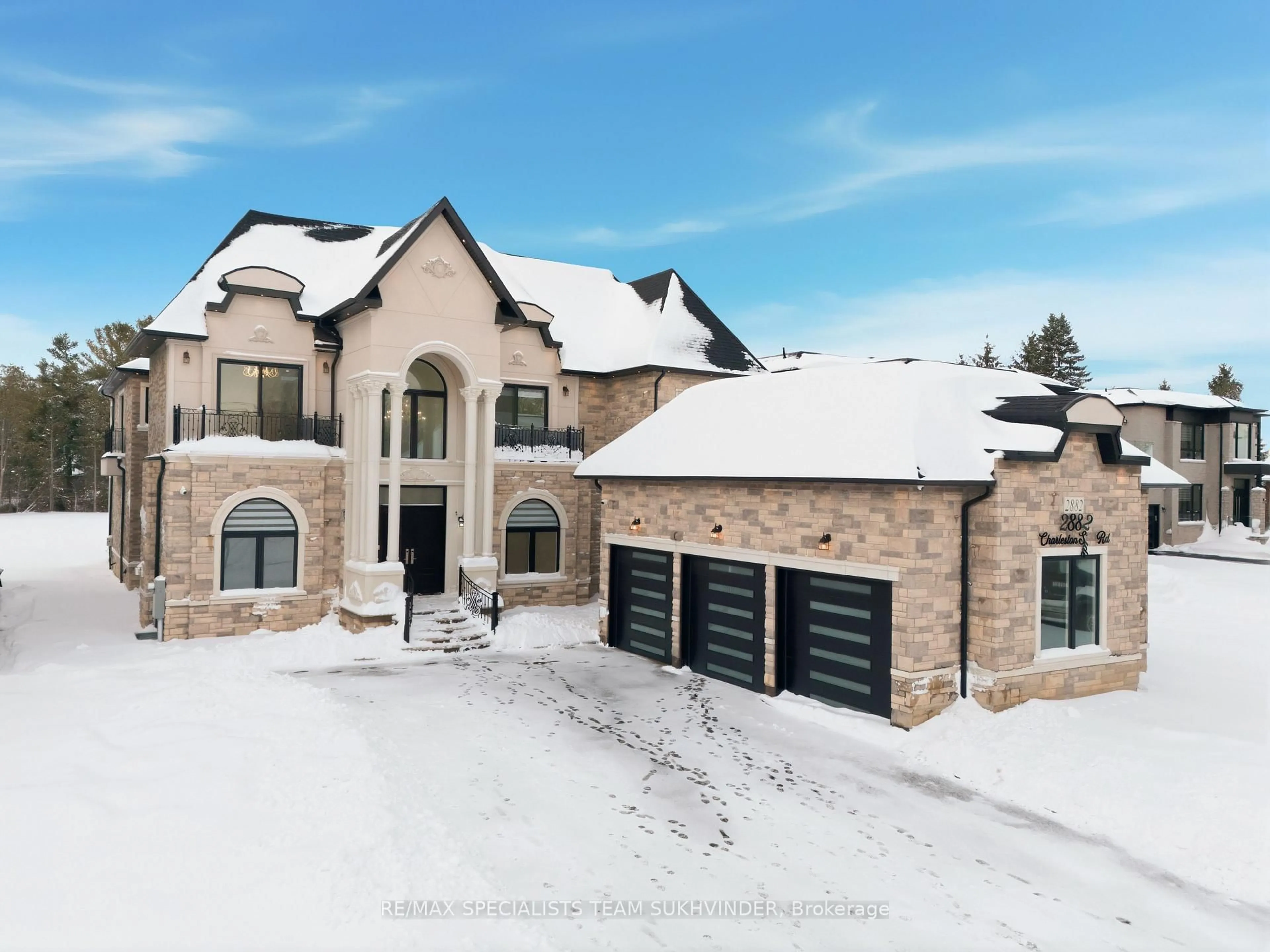 Home with brick exterior material, street for 2882 Charleston Sdrd, Caledon Ontario L7K 0V9