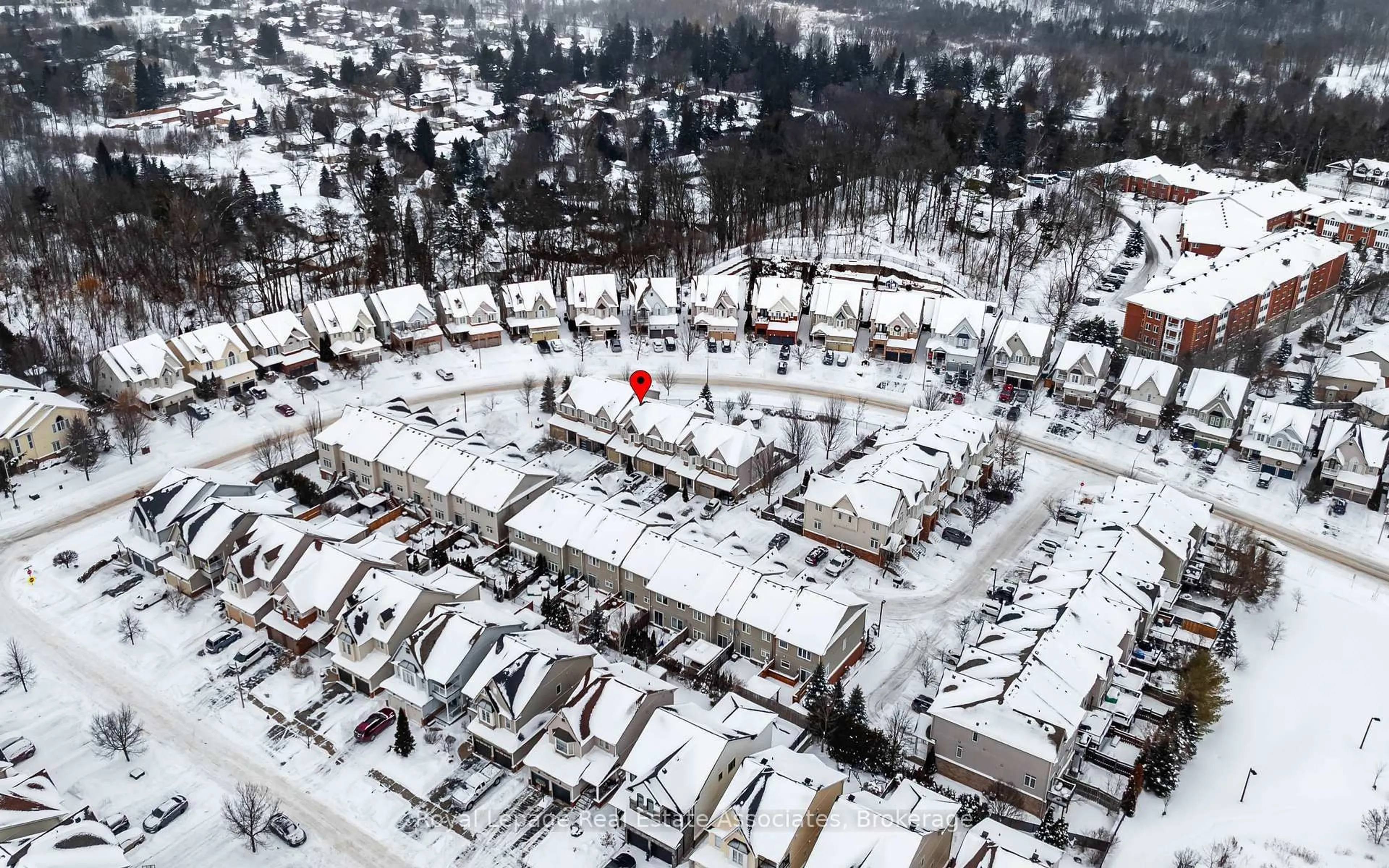 A pic from outside/outdoor area/front of a property/back of a property/a pic from drone, street for 44 Sutcliff Lane, Halton Hills Ontario L7G 0C2