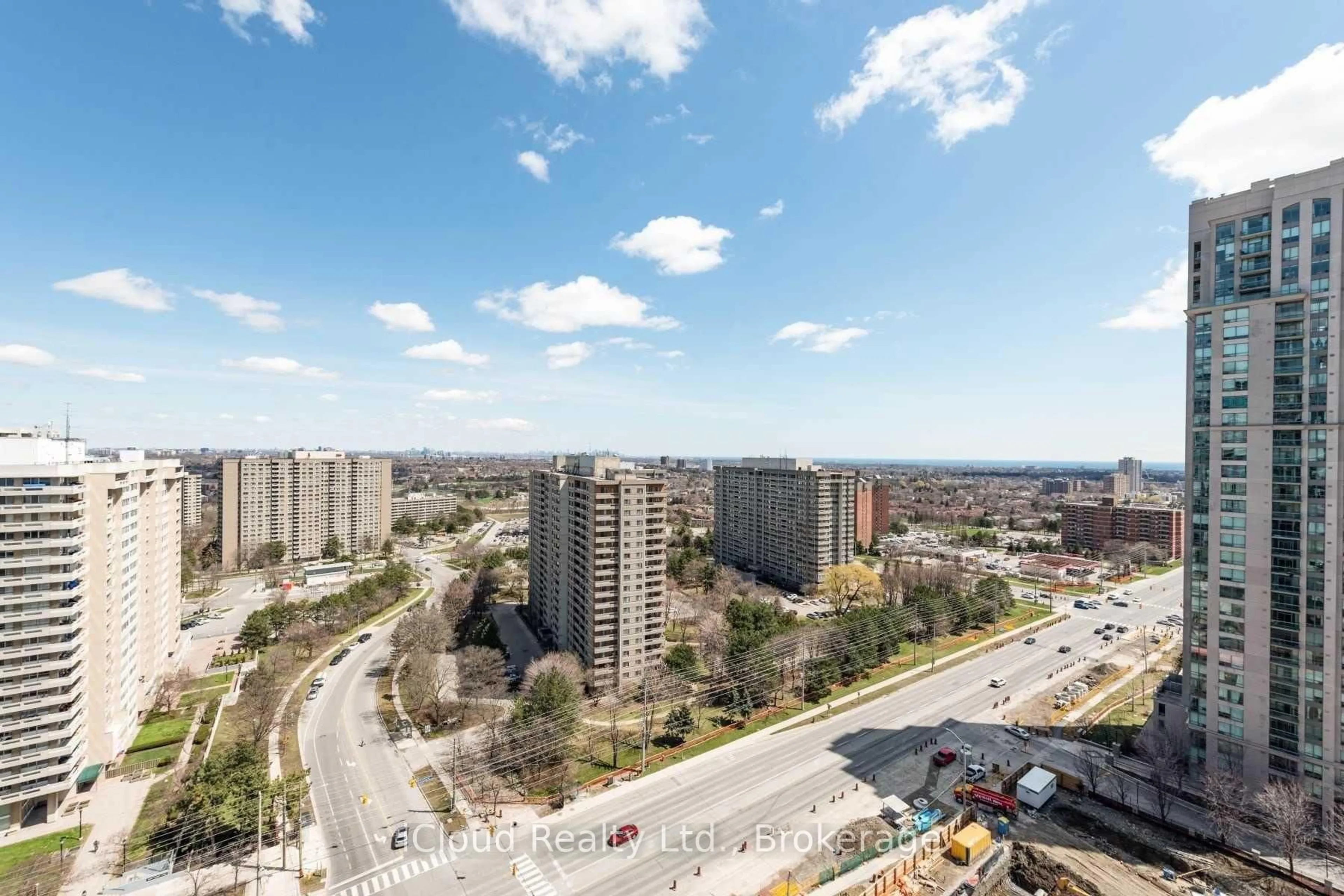 A pic from outside/outdoor area/front of a property/back of a property/a pic from drone, city buildings view from balcony for 33 Elm Dr #2112, Mississauga Ontario L5B 4M1