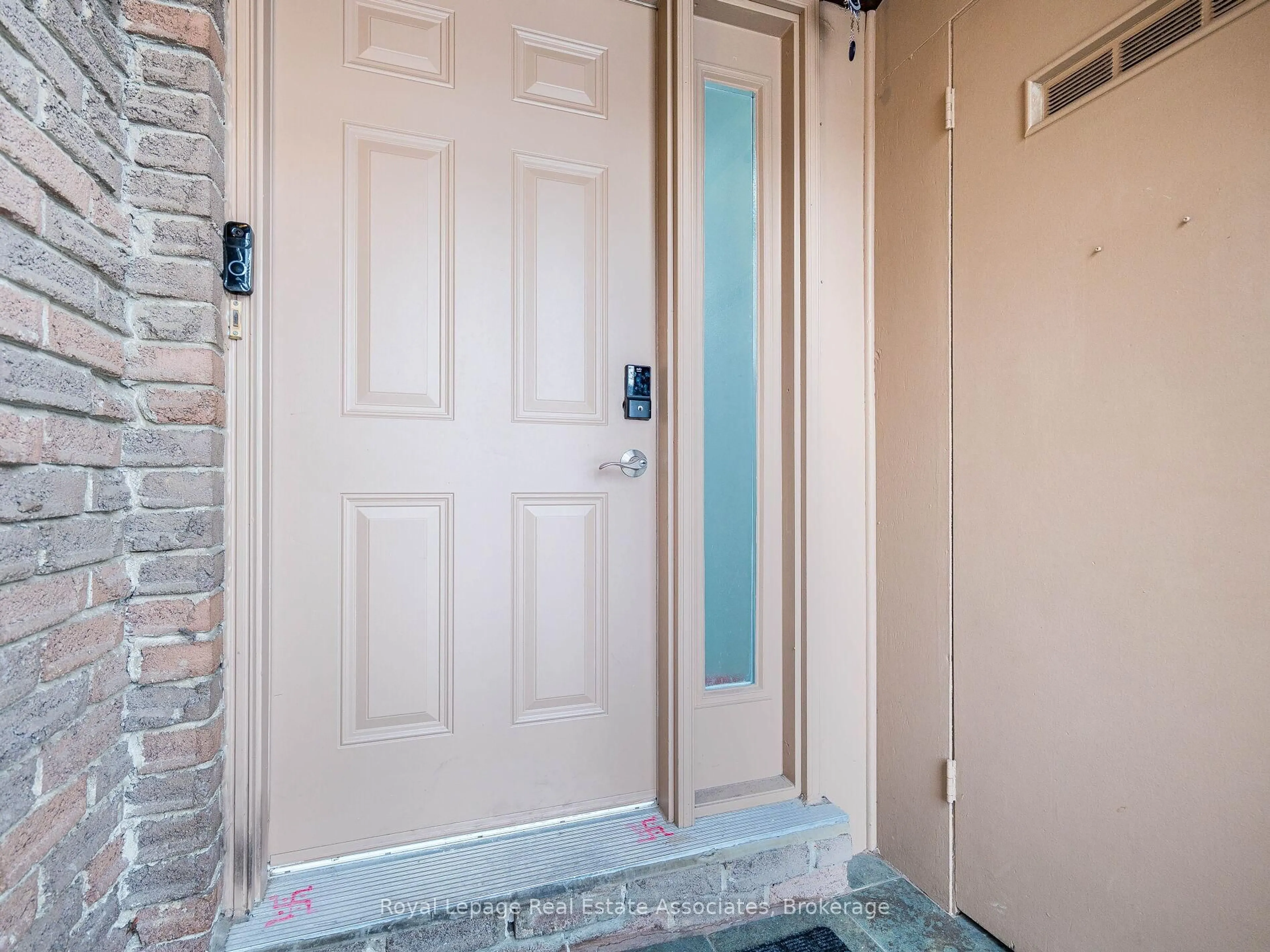 Indoor entryway for 19 Gatwick Lane, Brampton Ontario L6S 2E4