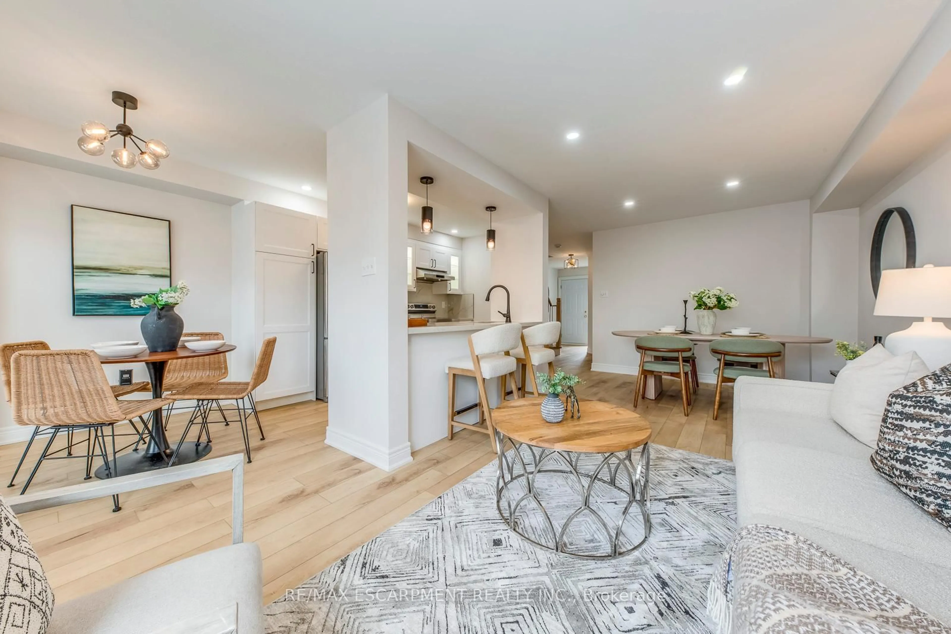 Unknown for 2350 Grand Ravine Dr #17, Oakville Ontario L6H 6E2