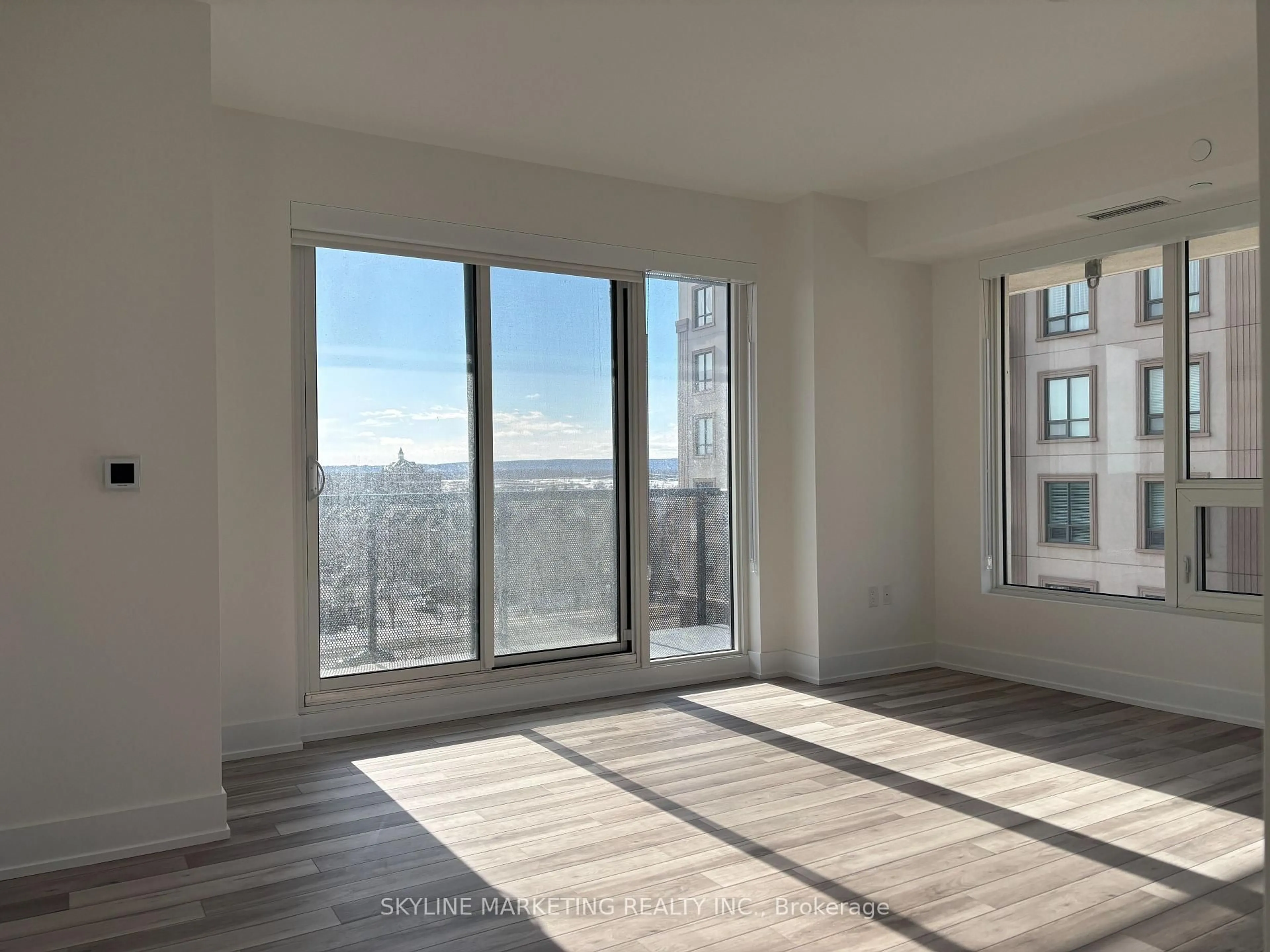 A pic of a room for 2450 Old Bronte Rd #445, Oakville Ontario L6M 5P6