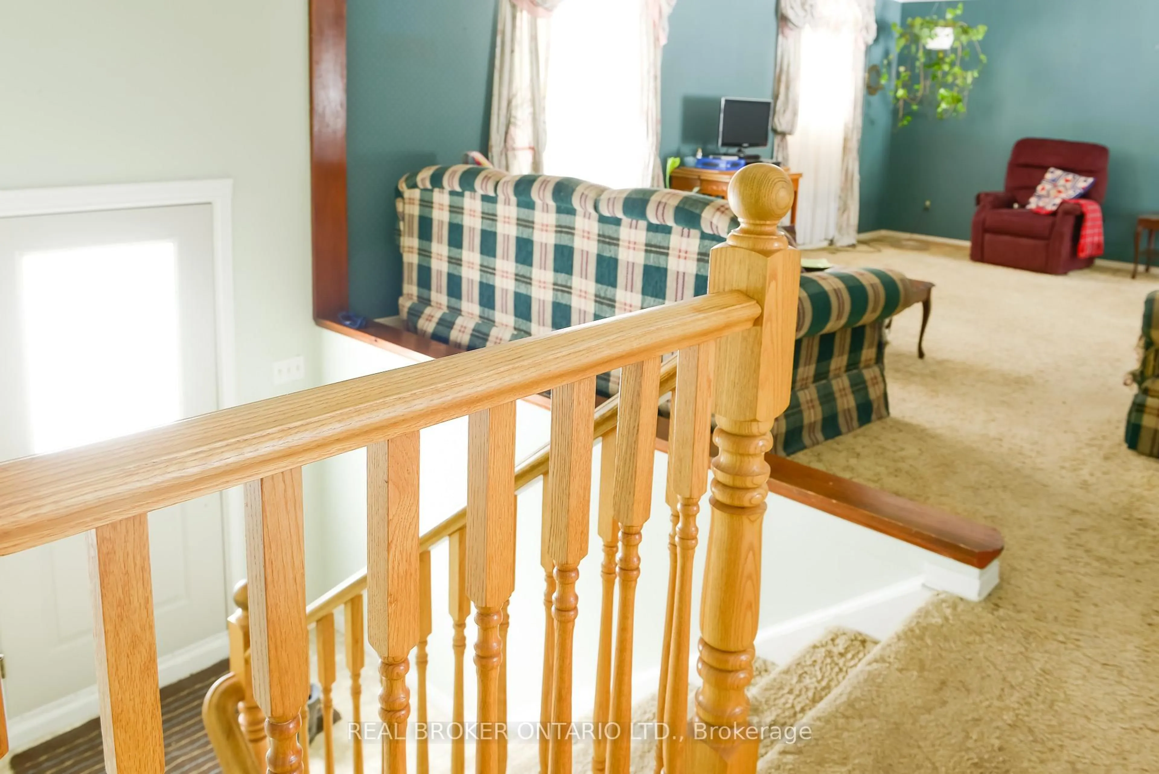 Indoor entryway for 7401 McNiven Rd, Milton Ontario L0P 1B0