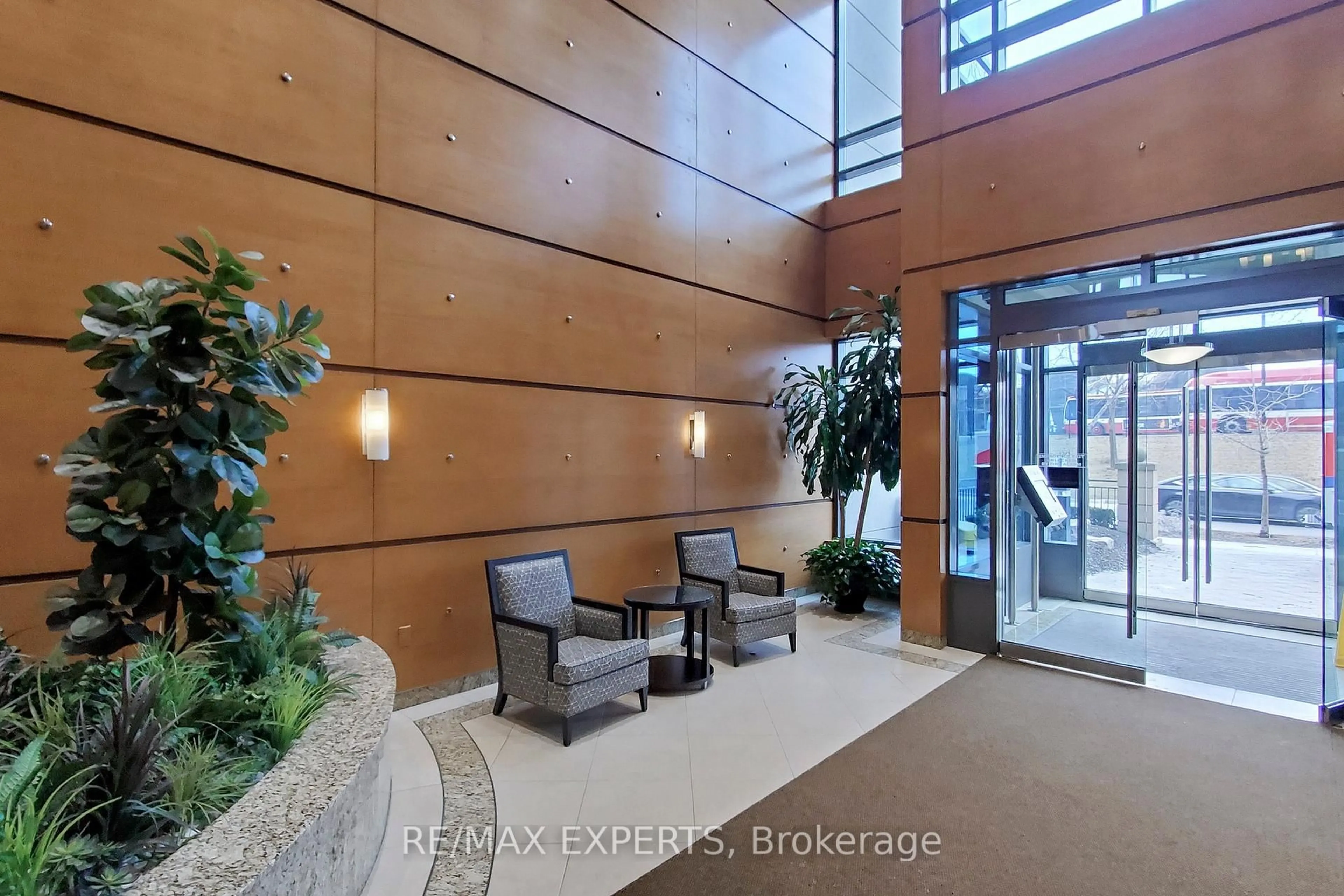 Indoor foyer for 35 Viking Lane #2245, Toronto Ontario M9B 0A2