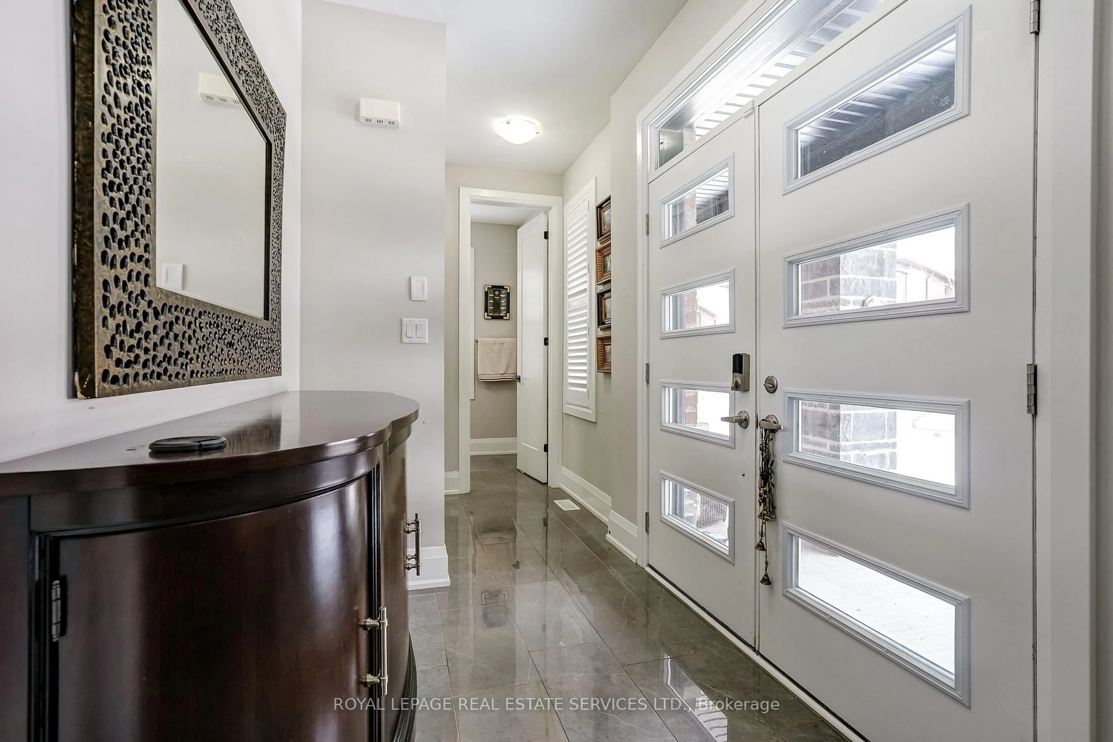 Indoor entryway for 7 Cyclone Tr, Brampton Ontario L7A 5E8