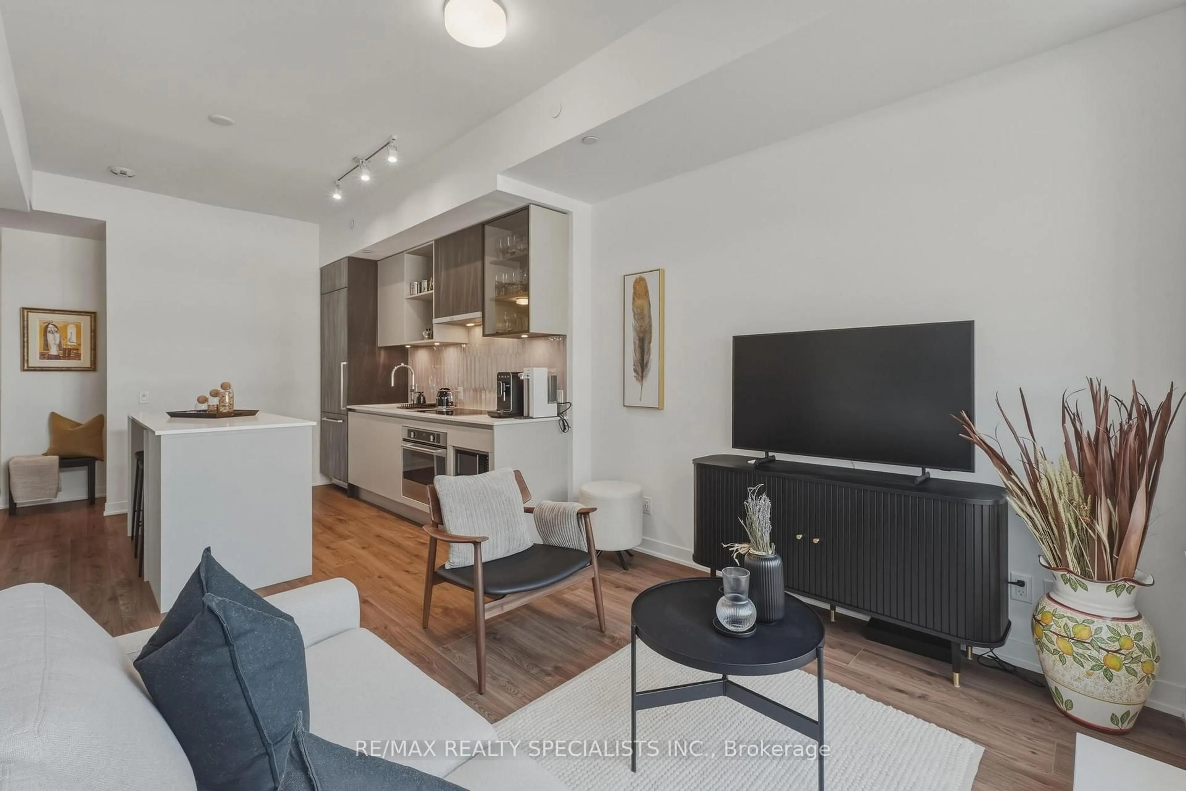 Living room with furniture, unknown for 405 Dundas St #314, Oakville Ontario L6M 5P9