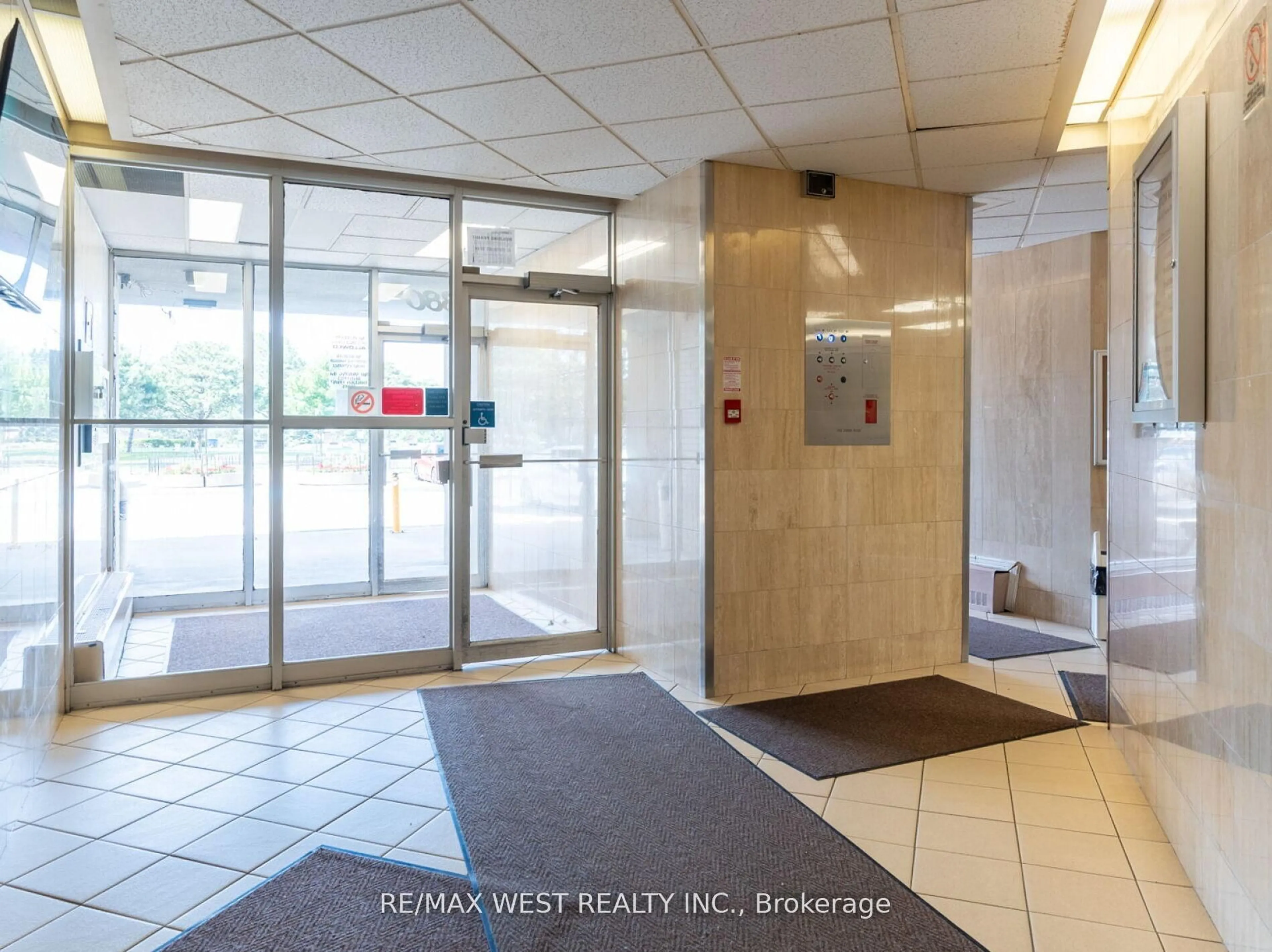 Indoor foyer for 380 Dixon Rd #605, Toronto Ontario M9R 1T3