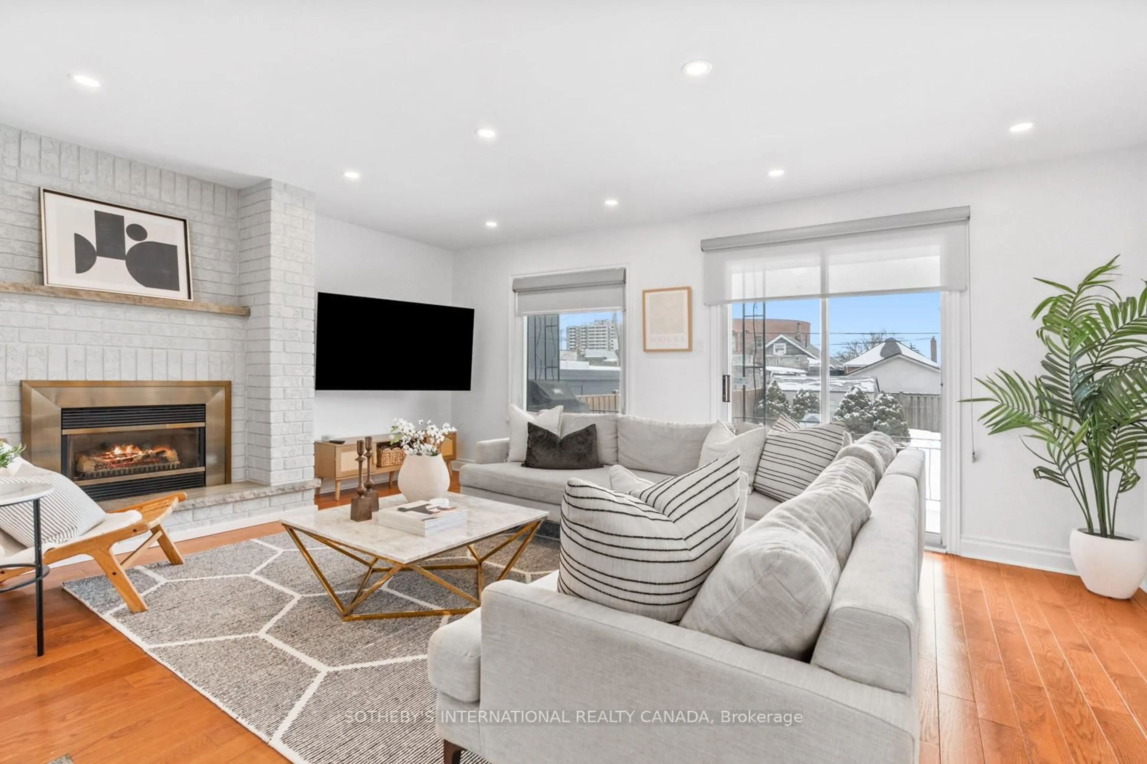 Living room with furniture, unknown for 15A Schell Ave, Toronto Ontario M6E 2S7