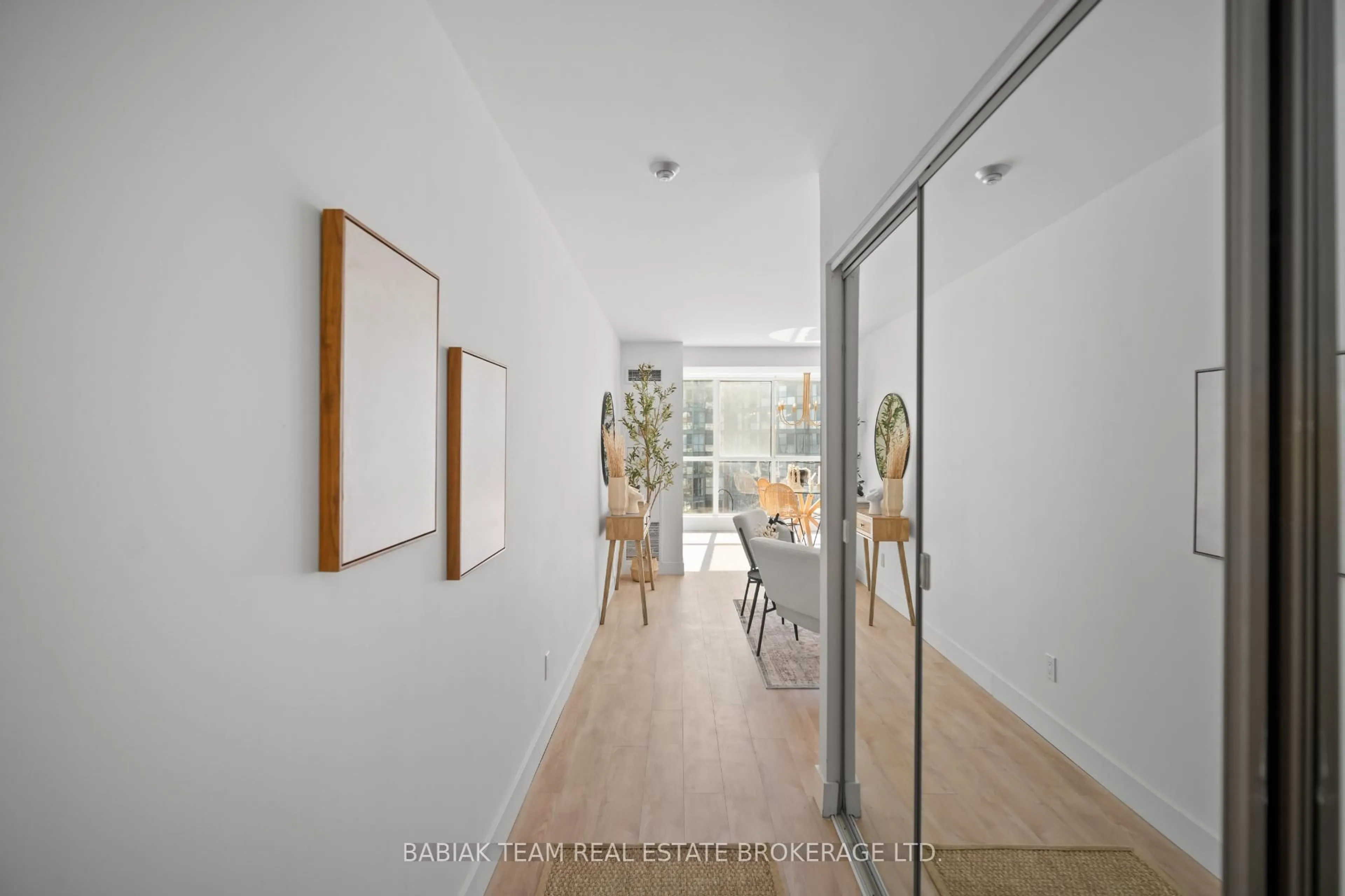 Indoor foyer for 24 Southport St #752, Toronto Ontario M6S 4Z1