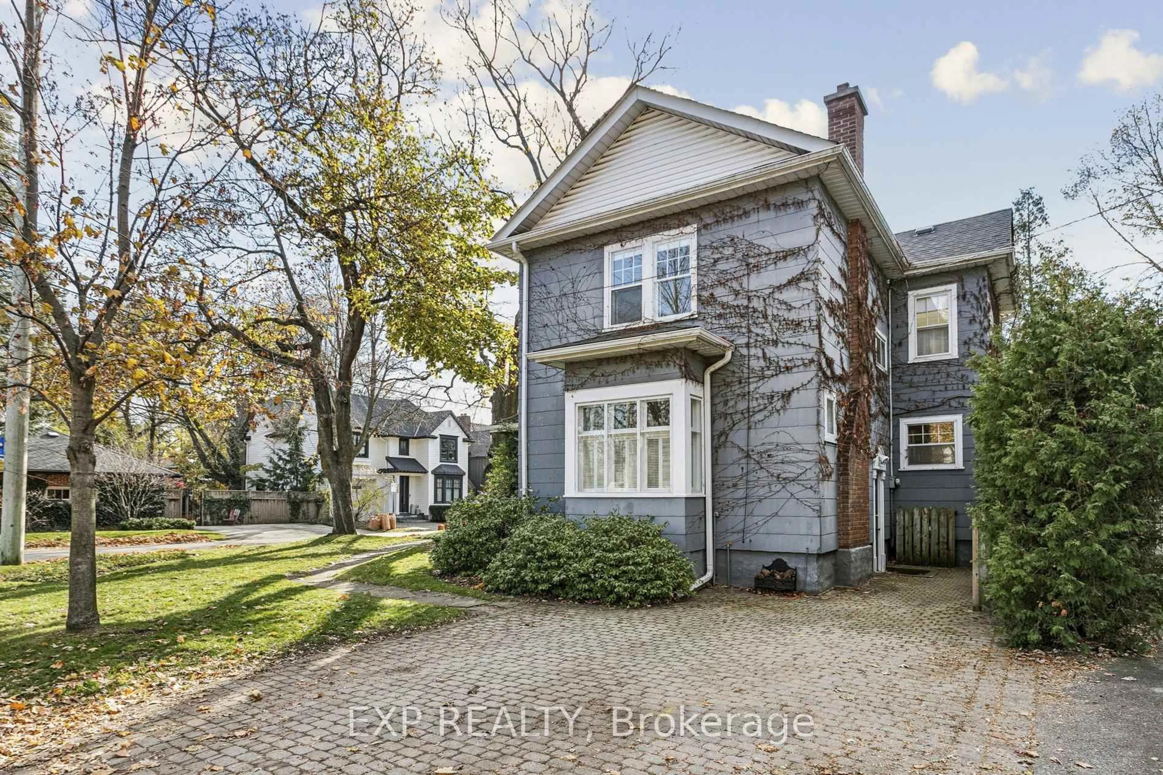 Home with brick exterior material, street for 289 Spruce St, Oakville Ontario L6J 2G8