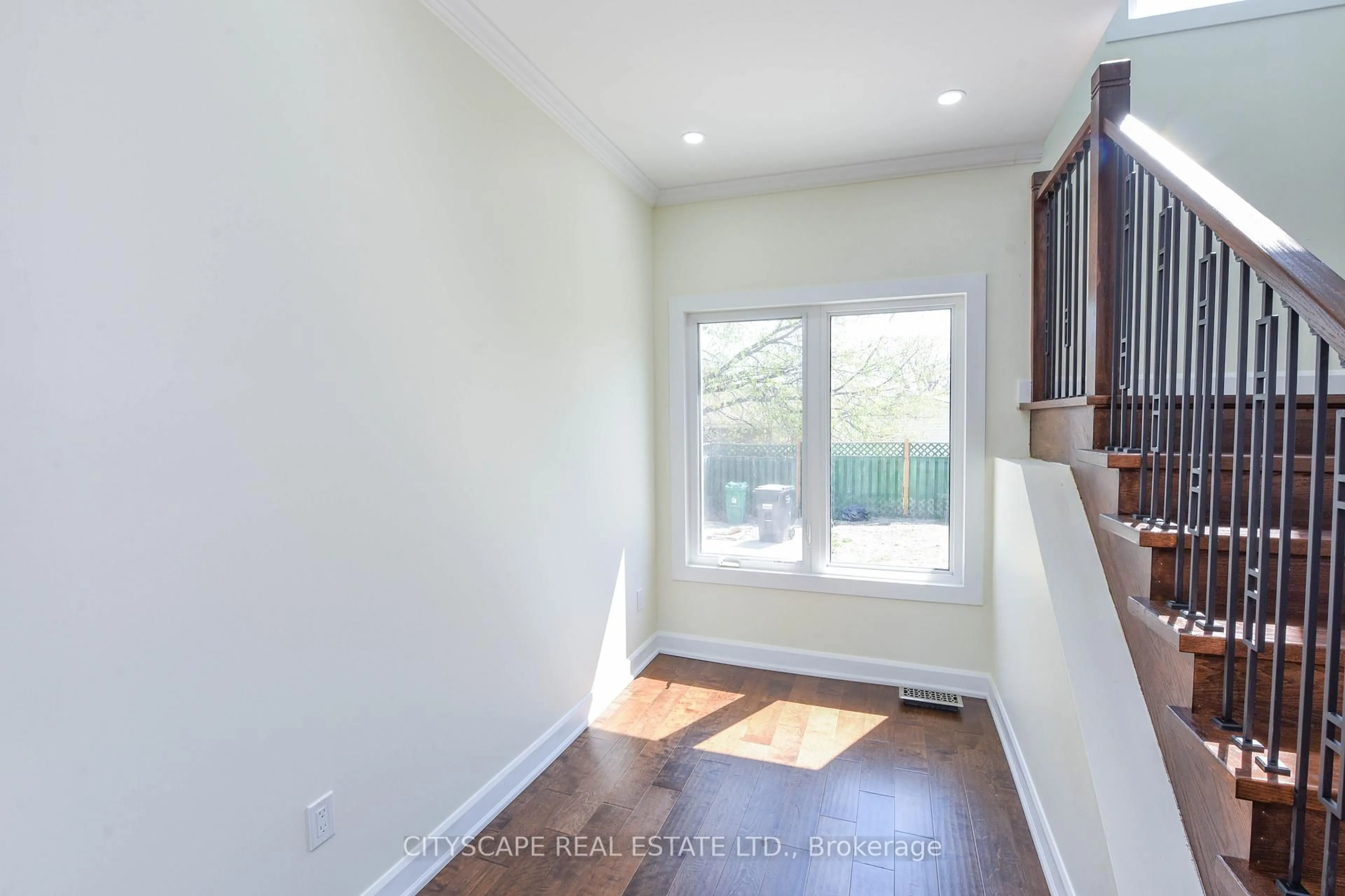 Unknown for 3134 Merrit Ave, Mississauga Ontario L4T 1P3