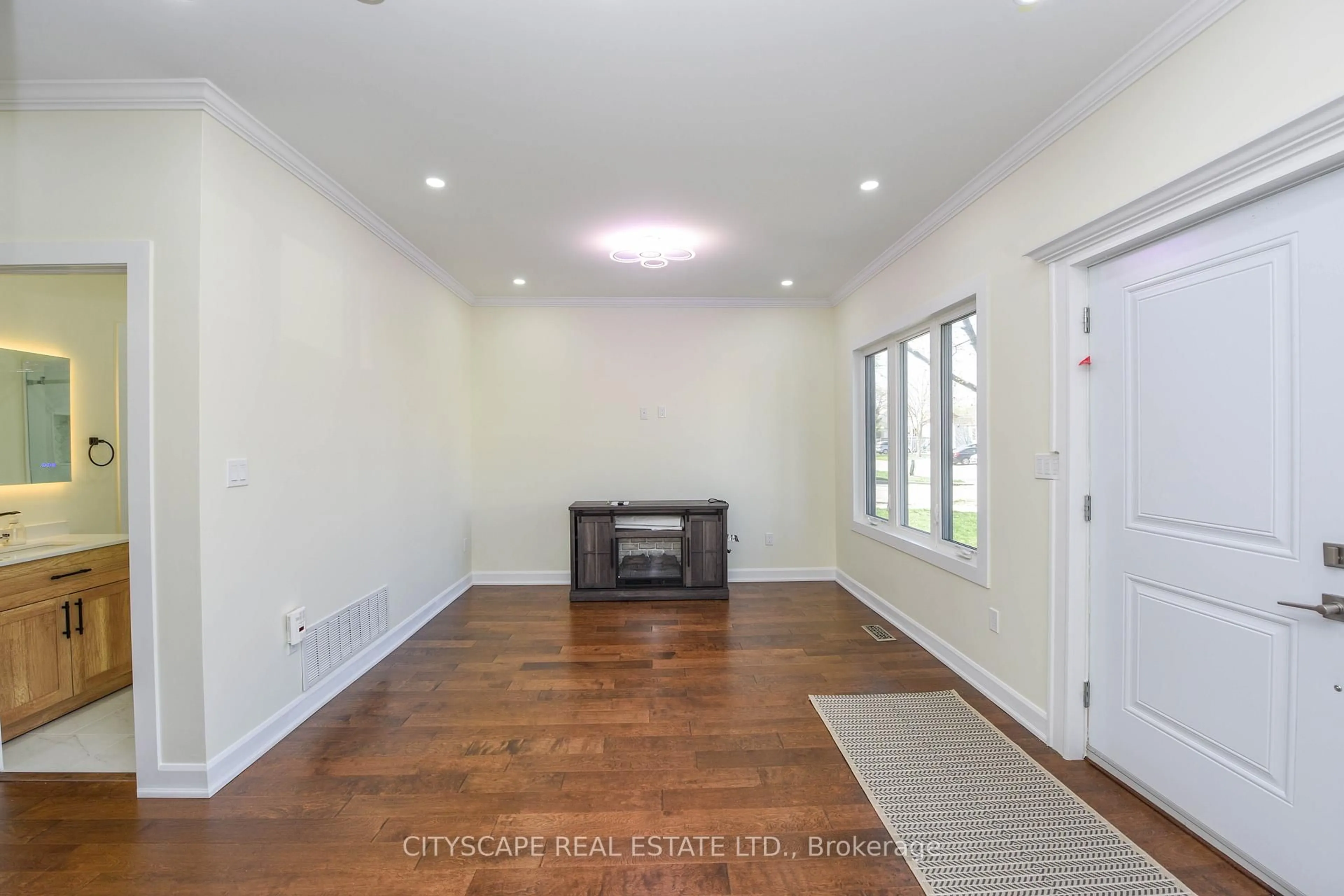 Unknown for 3134 Merrit Ave, Mississauga Ontario L4T 1P3