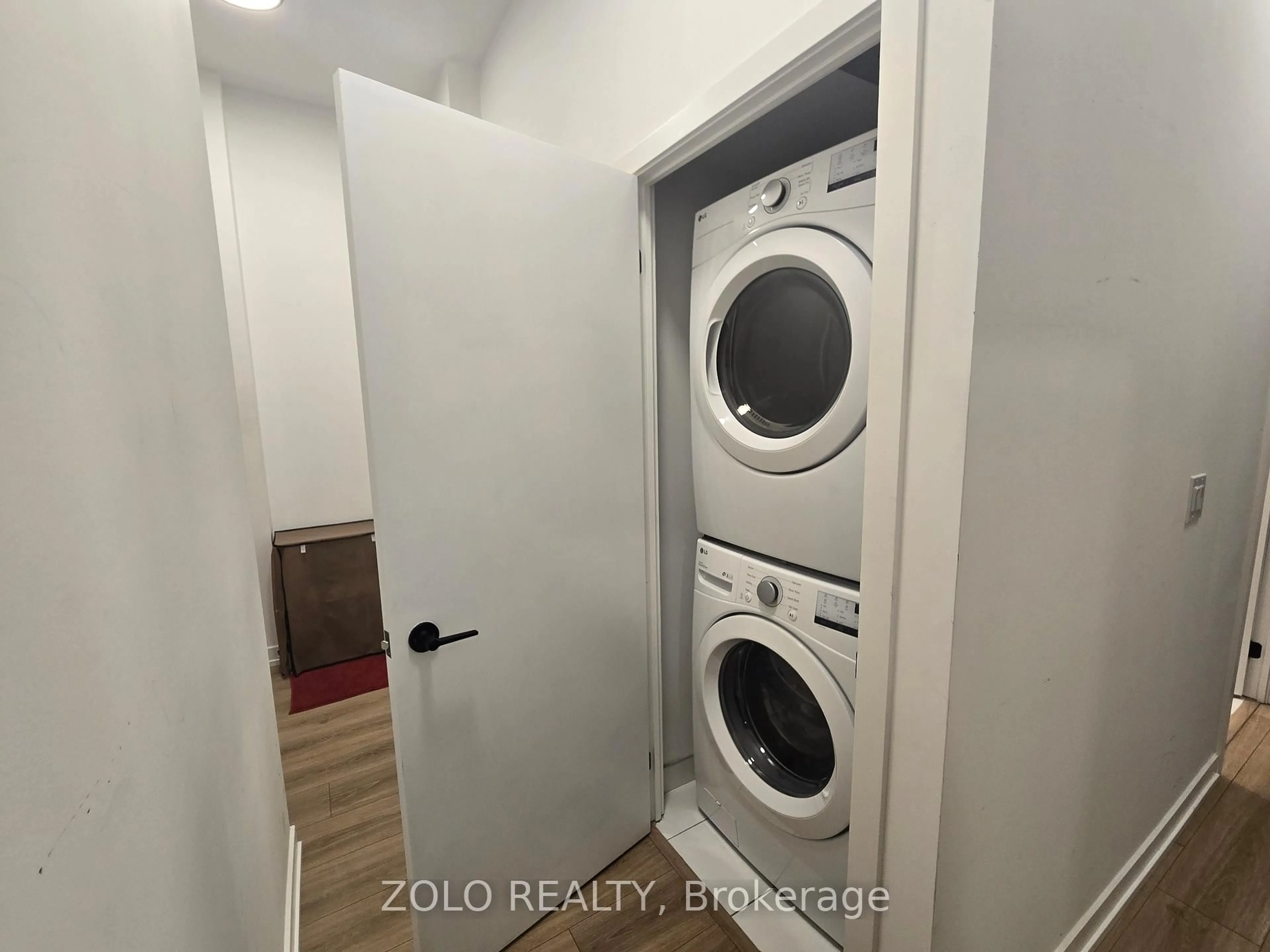 Laundry room for 10 Lagerfeld Dr #604, Brampton Ontario L7A 5L3