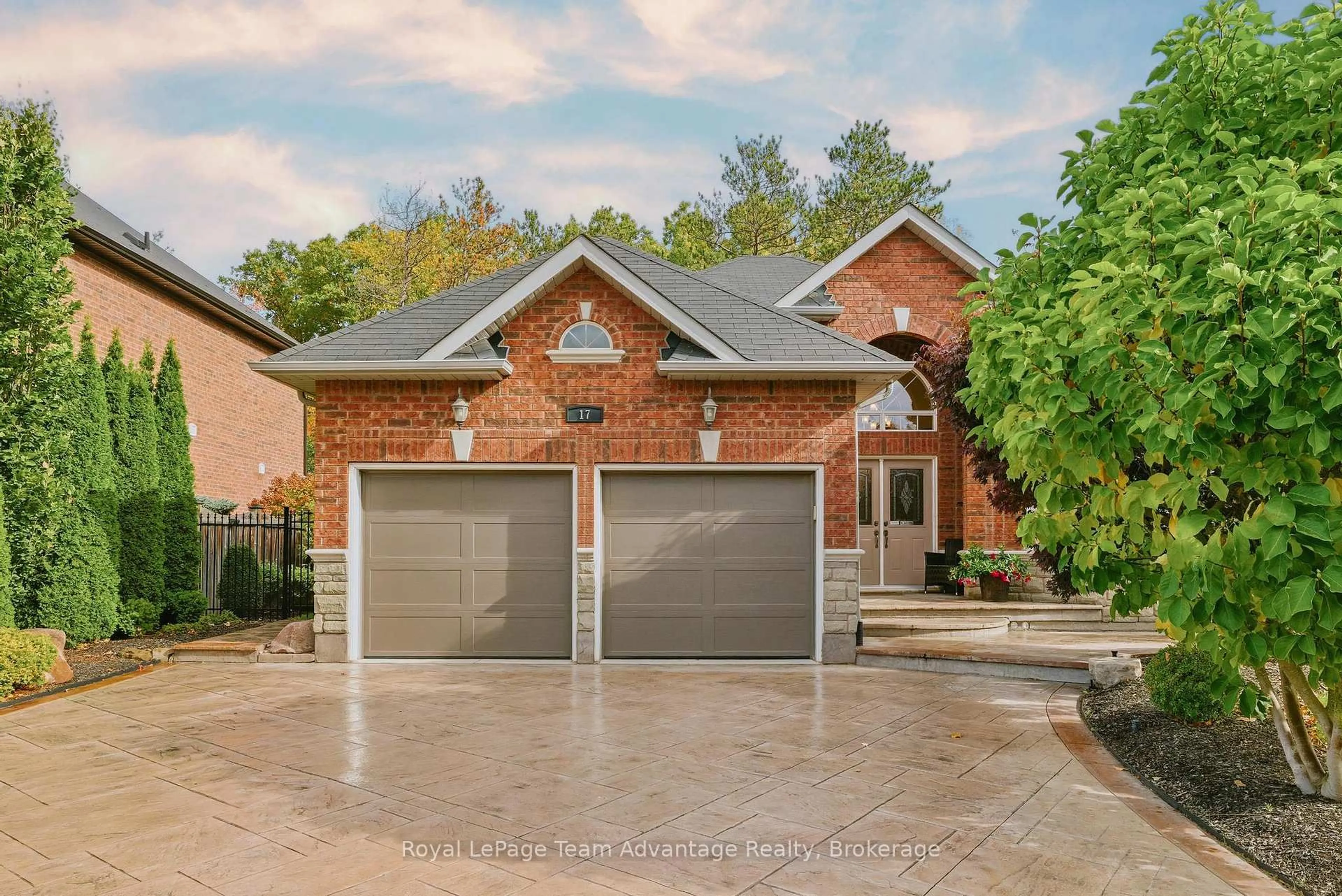 Home with brick exterior material, street for 17 Borland Cres, Caledon Ontario L7C 3M4