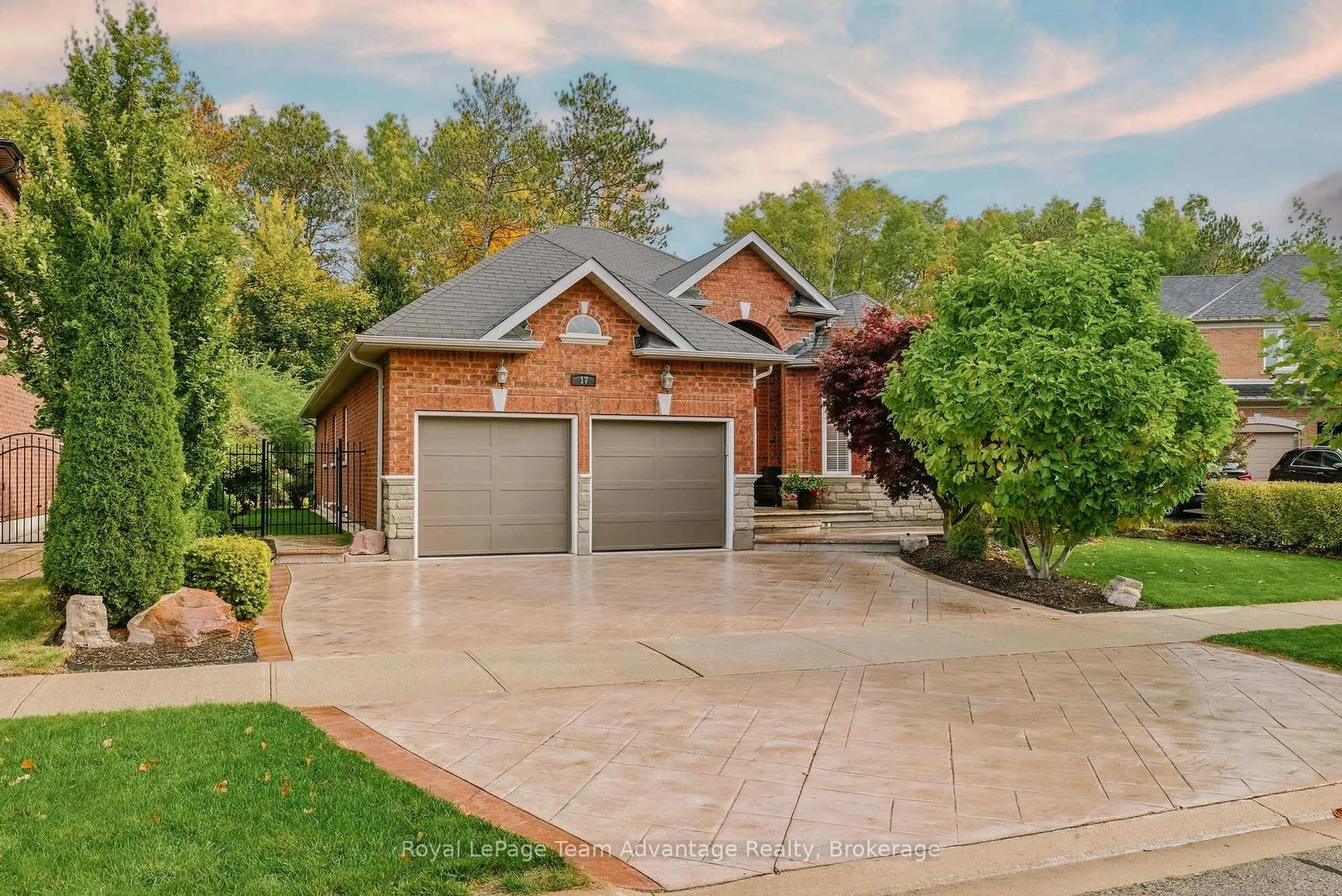 Home with brick exterior material, street for 17 Borland Cres, Caledon Ontario L7C 3M4