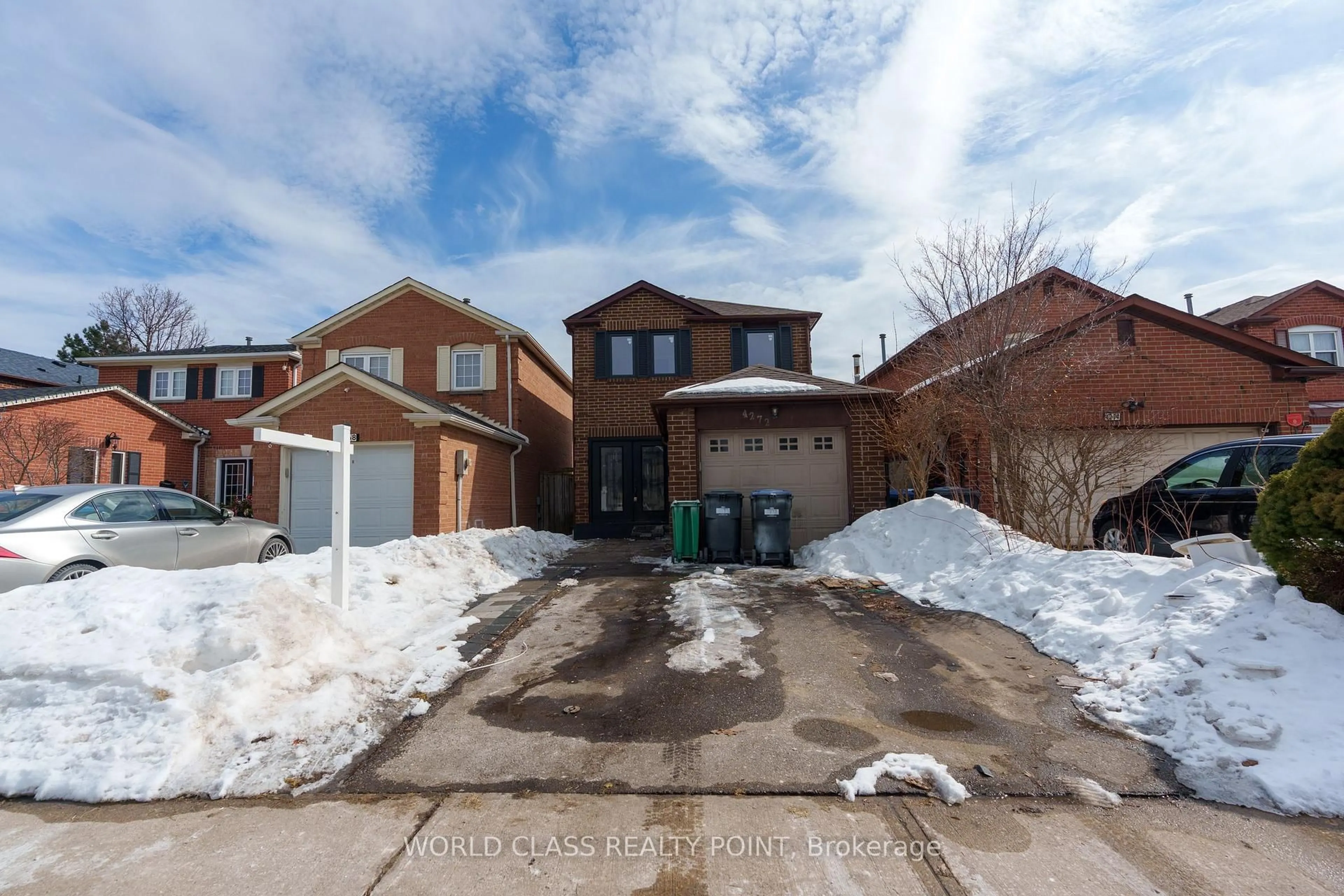 Unknown for 4272 Sawmill Valley Dr, Mississauga Ontario L5L 3M9