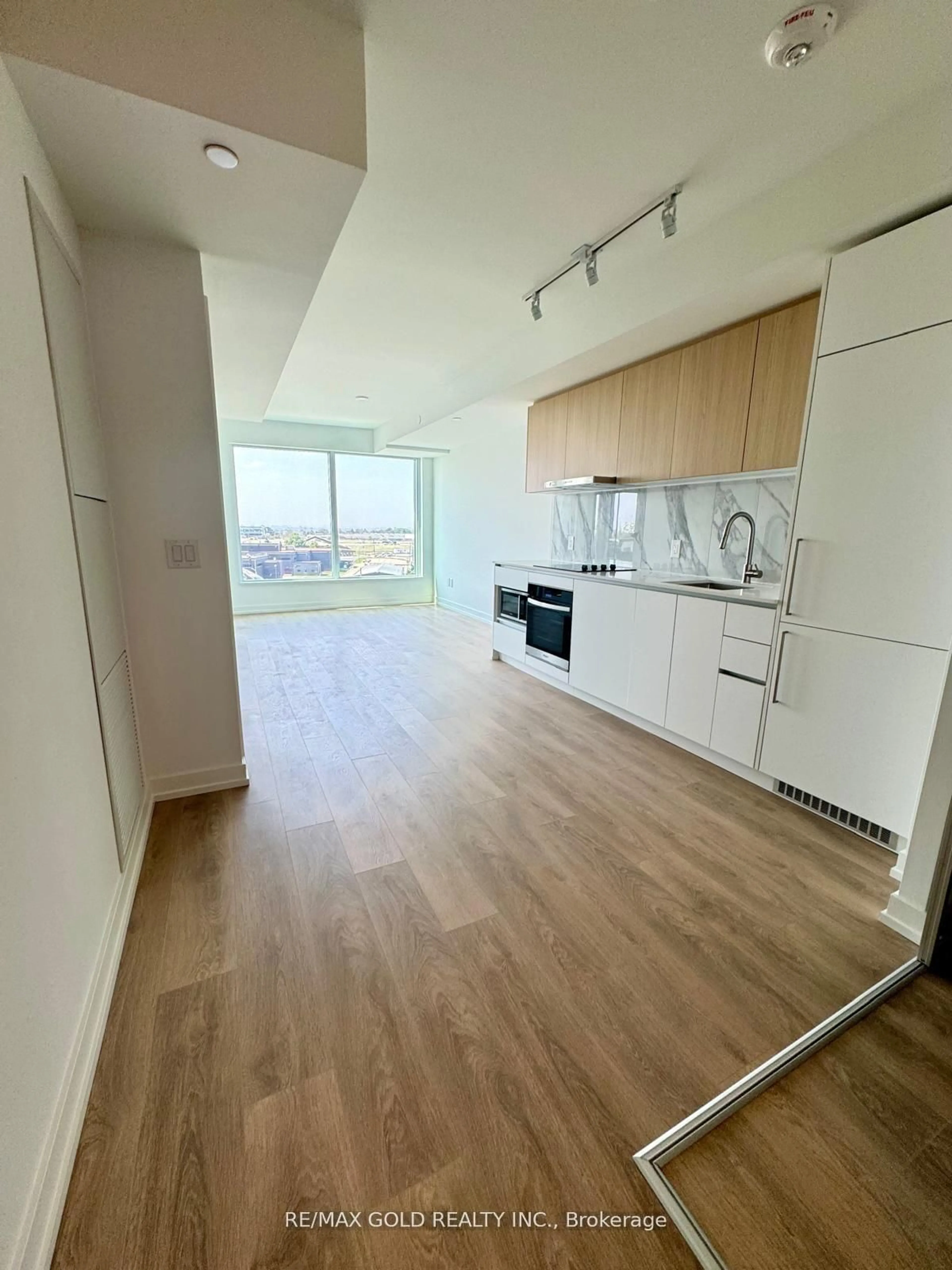 A pic of a room for 1100 Sheppard Ave #819, Toronto Ontario M3J 0H1