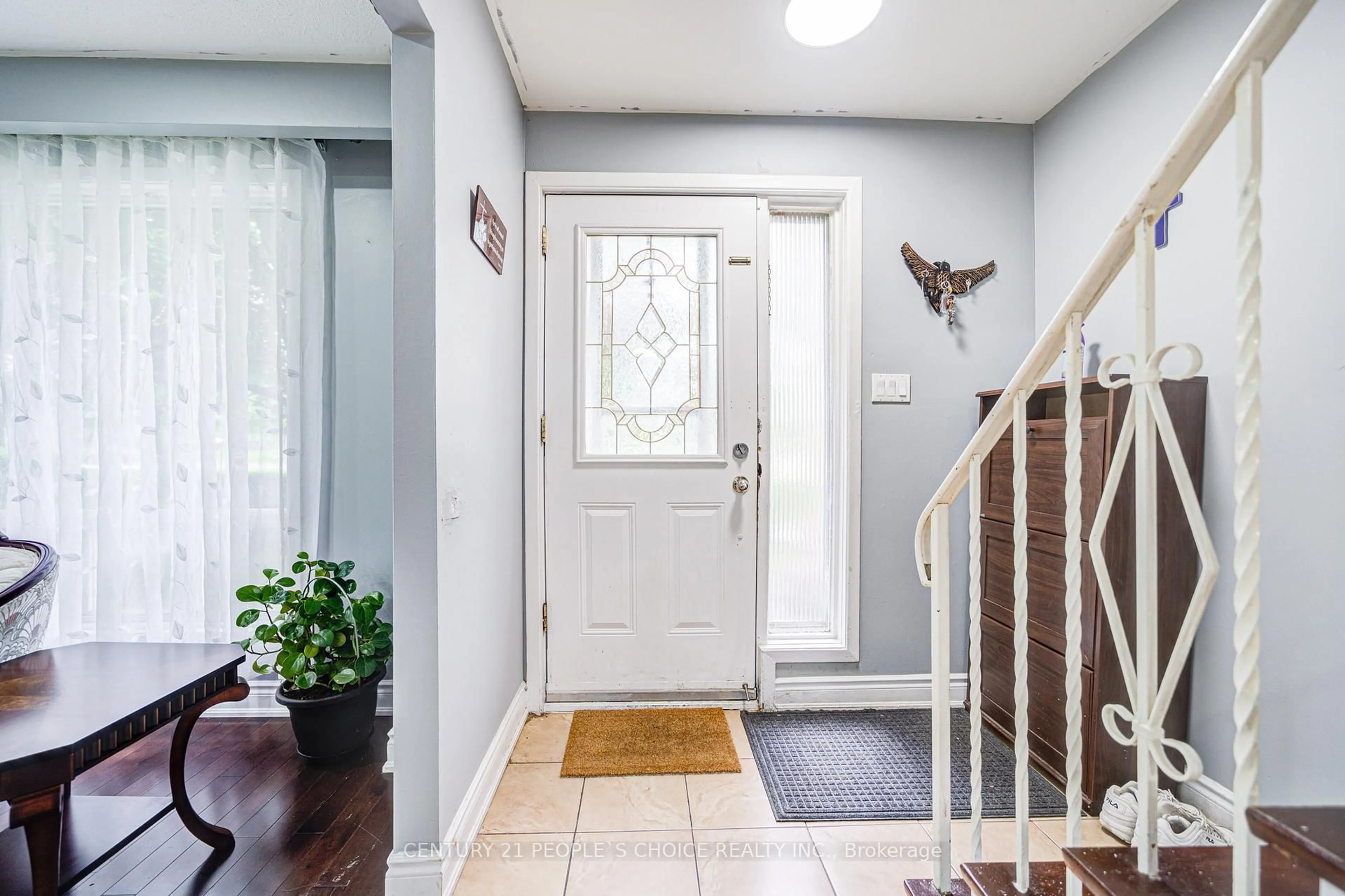 Indoor entryway for 1730 Albion Rd #29, Toronto Ontario M9V 1C1