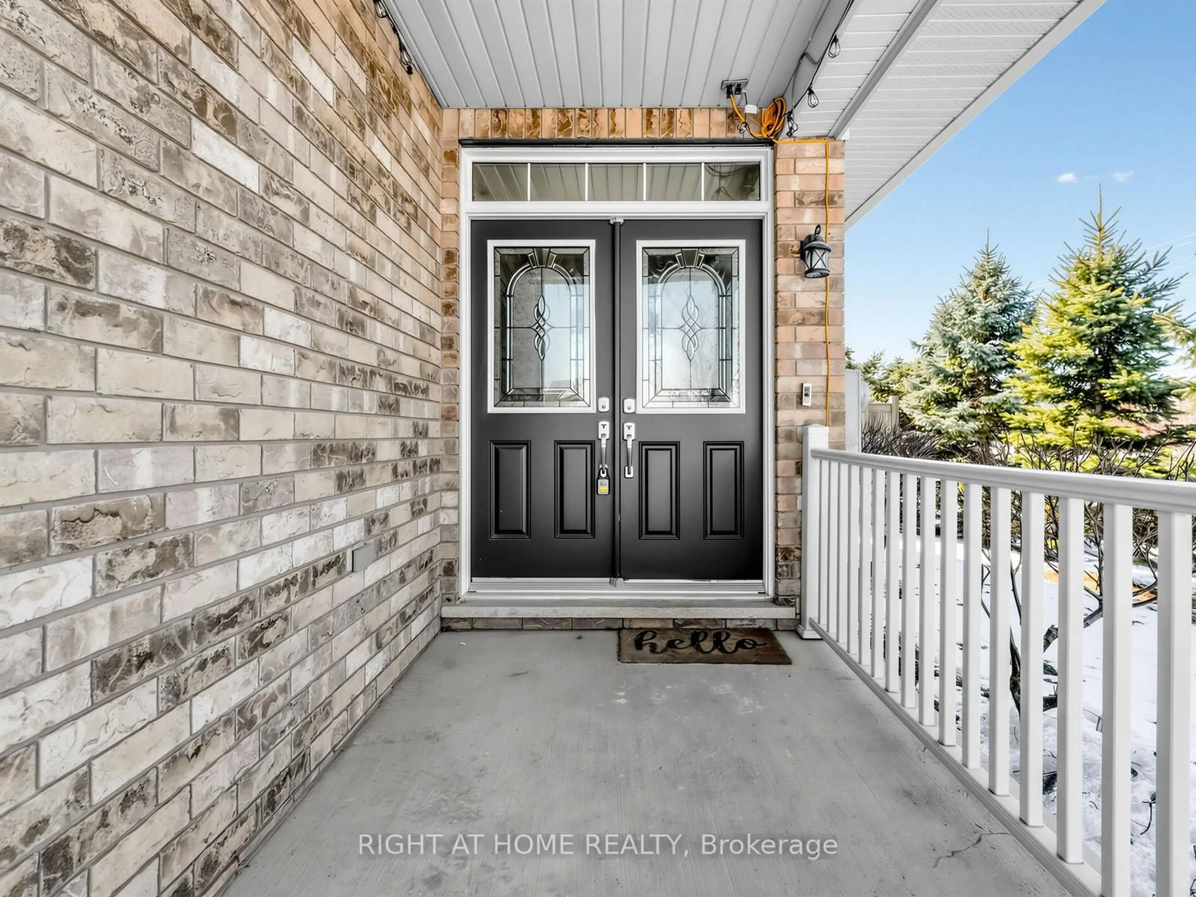 Indoor entryway for 401 TONELLI Lane, Milton Ontario L9T 0N4