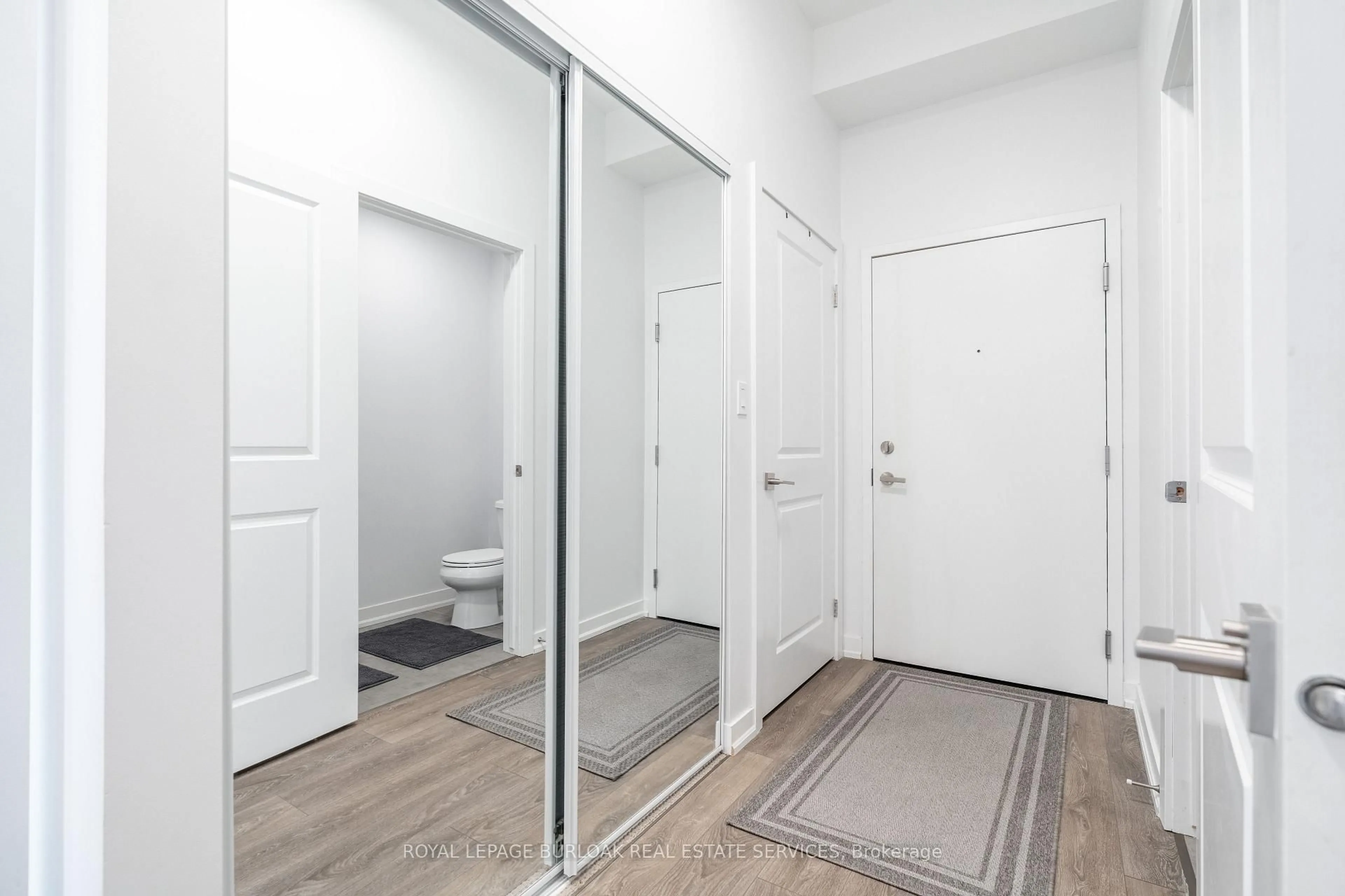 Indoor entryway for 4040 Upper Middle Rd #114, Burlington Ontario L7M 0H2