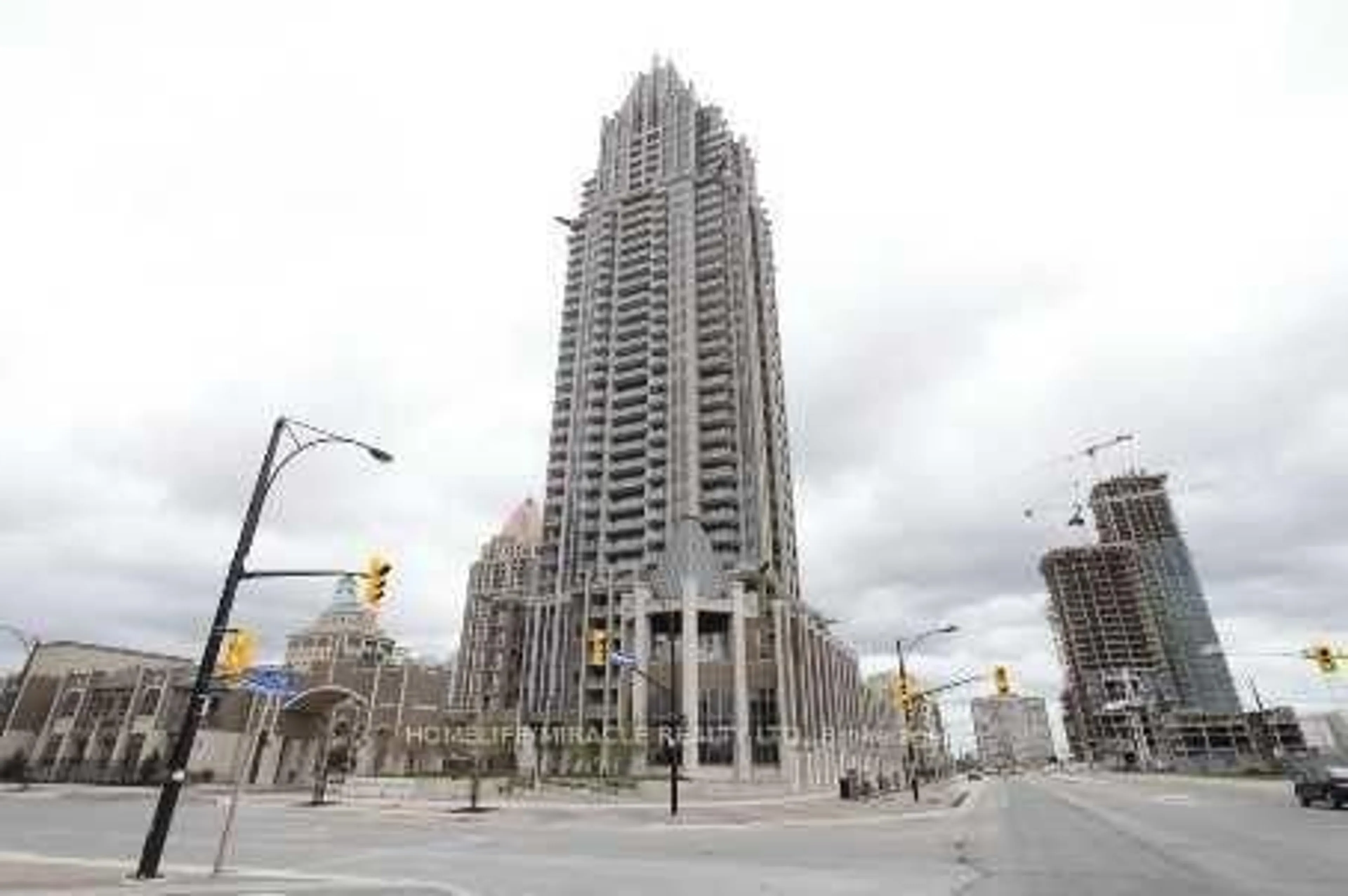 Blurry image for 388 Prince of Wales Dr, Mississauga Ontario L5B 0A1