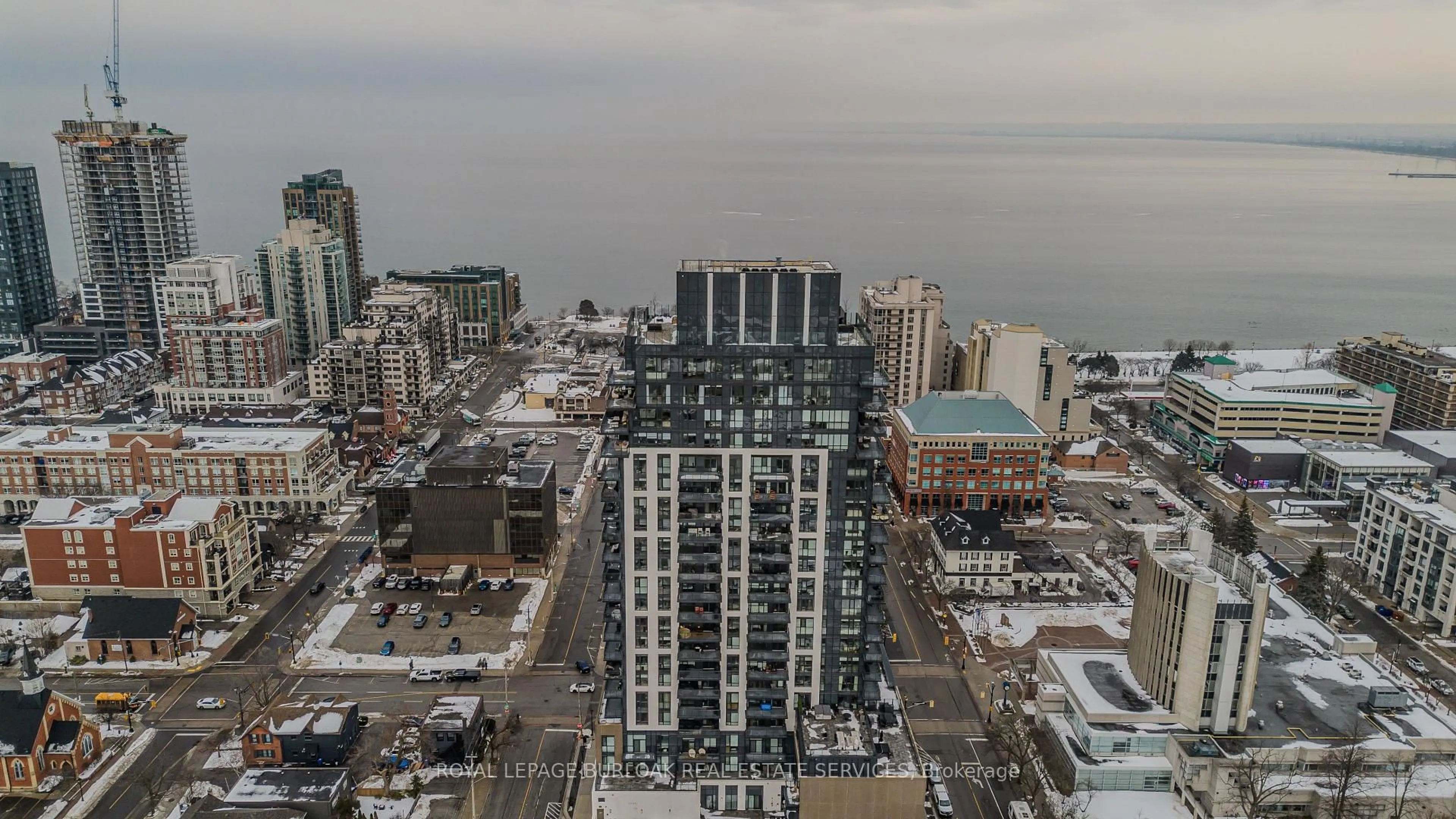 A pic from outside/outdoor area/front of a property/back of a property/a pic from drone, city buildings view from balcony for 2007 James St #603, Burlington Ontario L7R 0G7